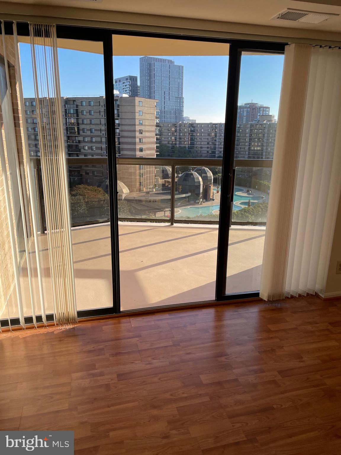 ROTONDA - Residential Lease