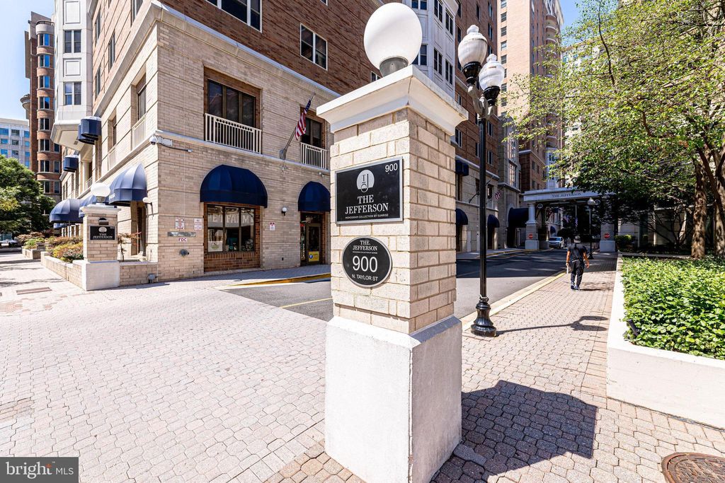 Photo of 900 N Taylor Street #2105 &amp; 2107, ARLINGTON, VA 22203 (MLS # VAAR2065402)