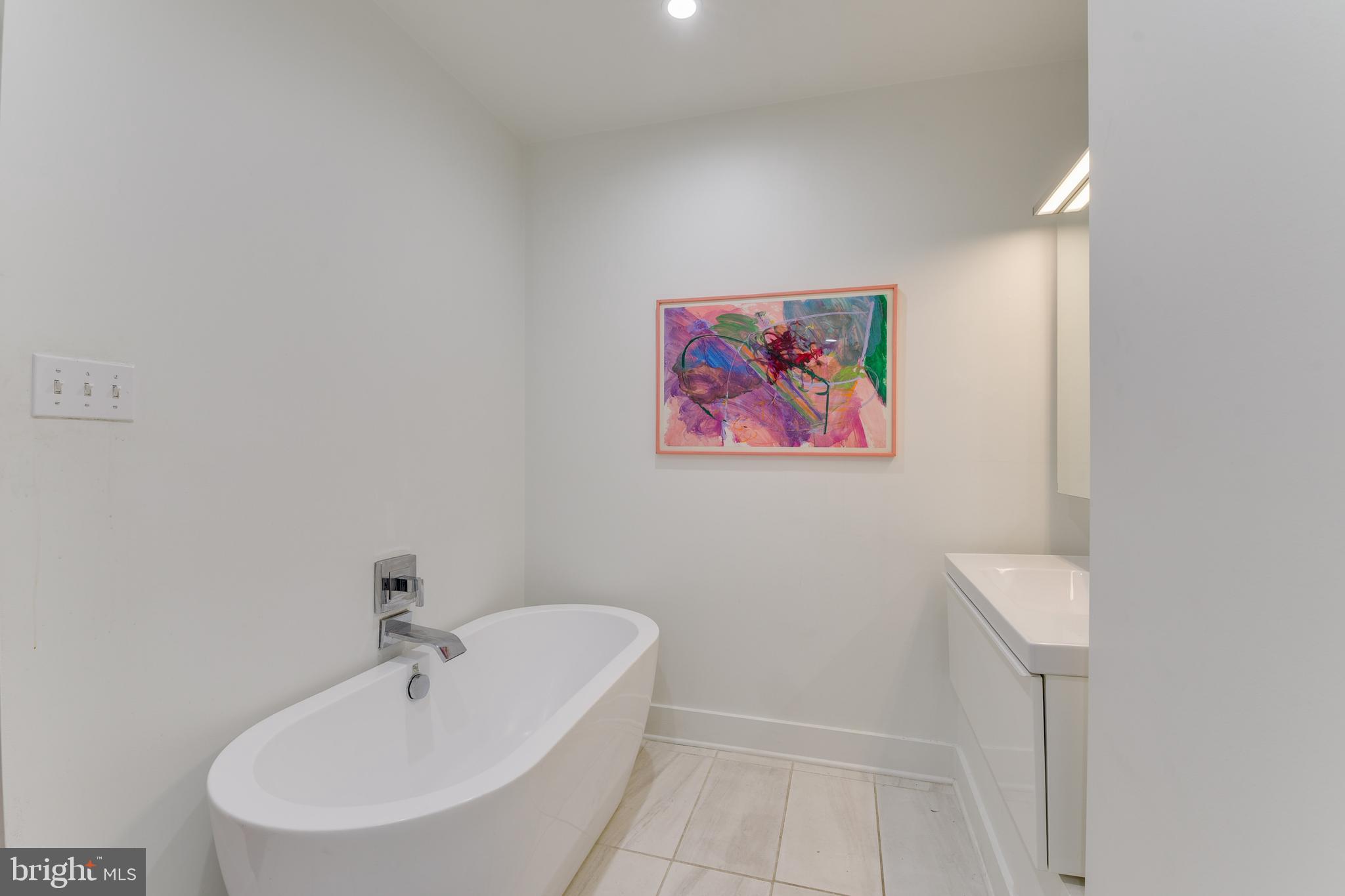 FELLS POINT HISTORIC DISTRICT - Commercial Sale