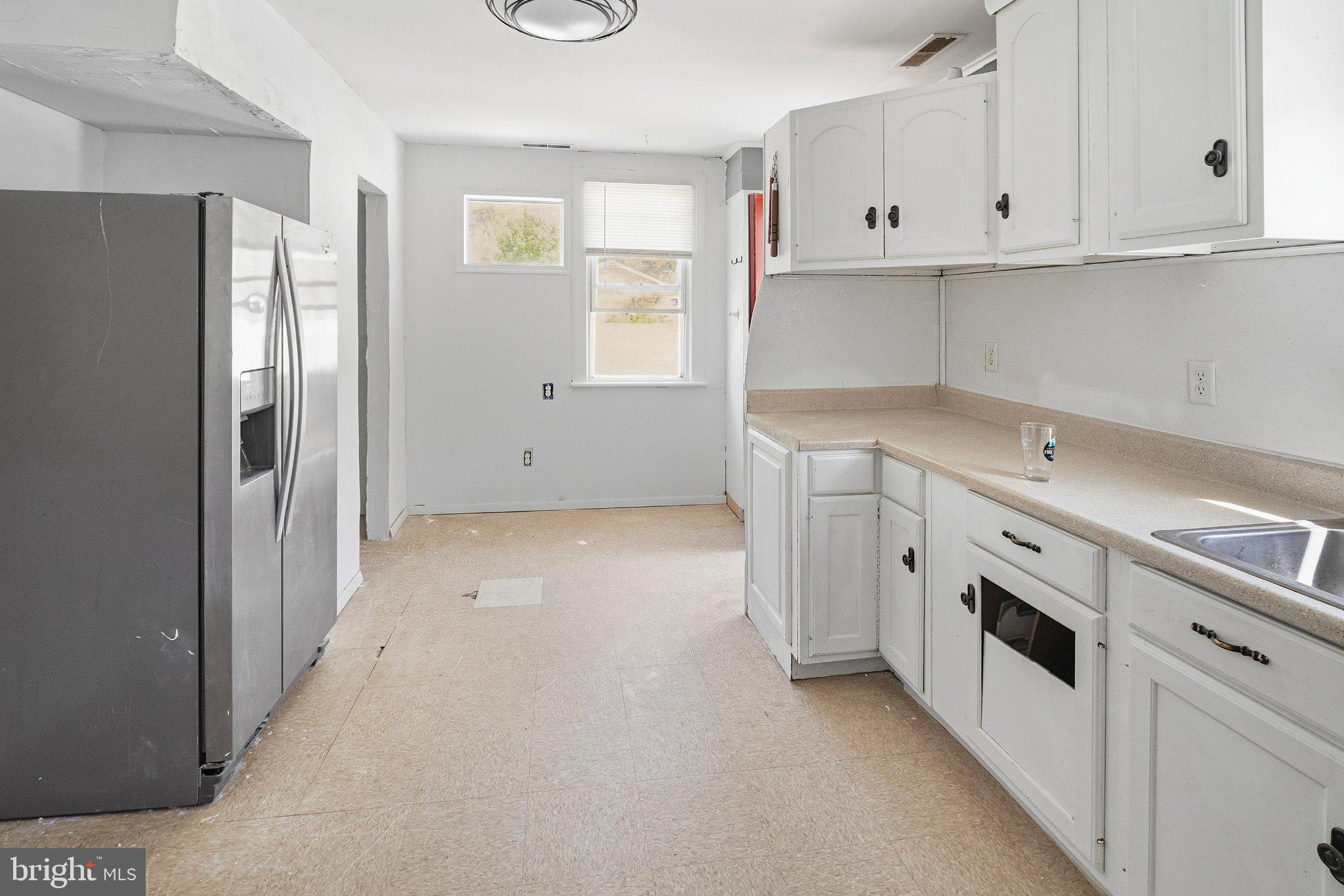 3544 CHATEAU DRIVE