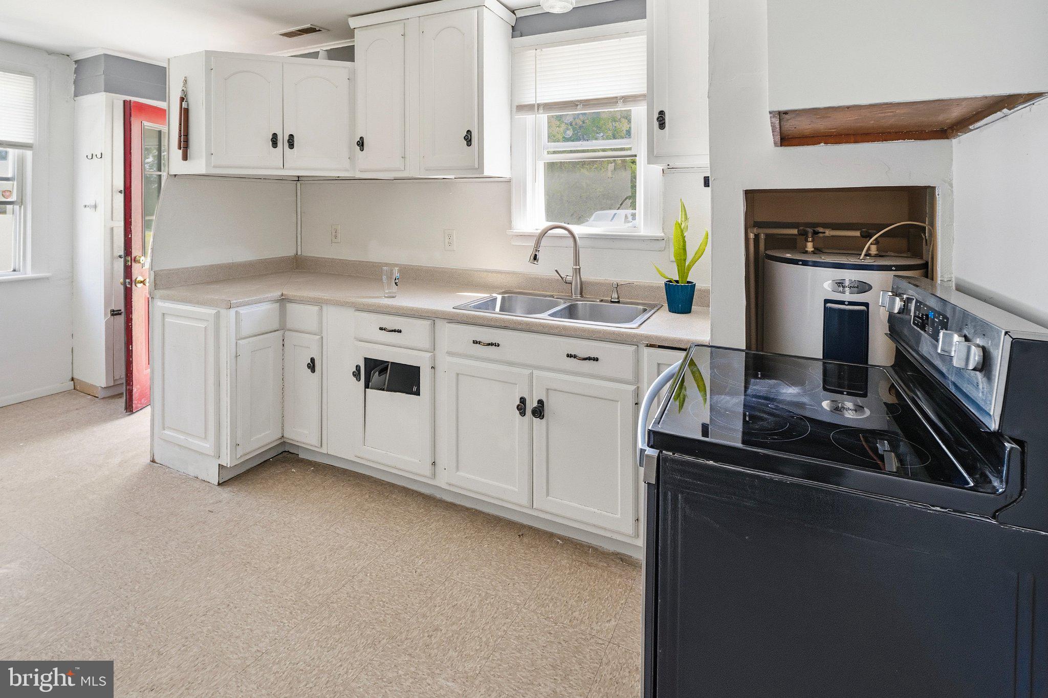 3544 CHATEAU DRIVE