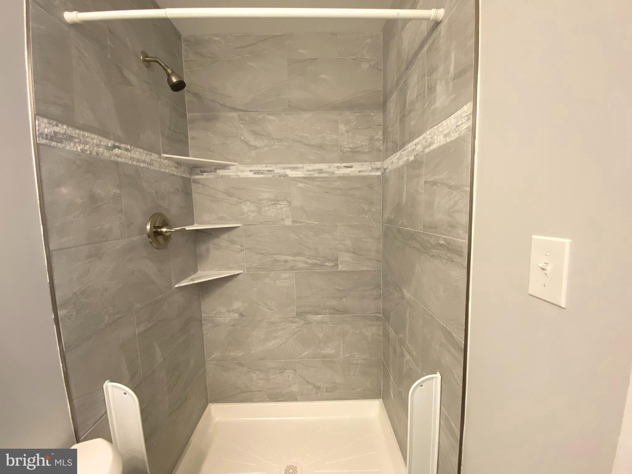 ORANGE HUNT ESTATES - Residential Lease