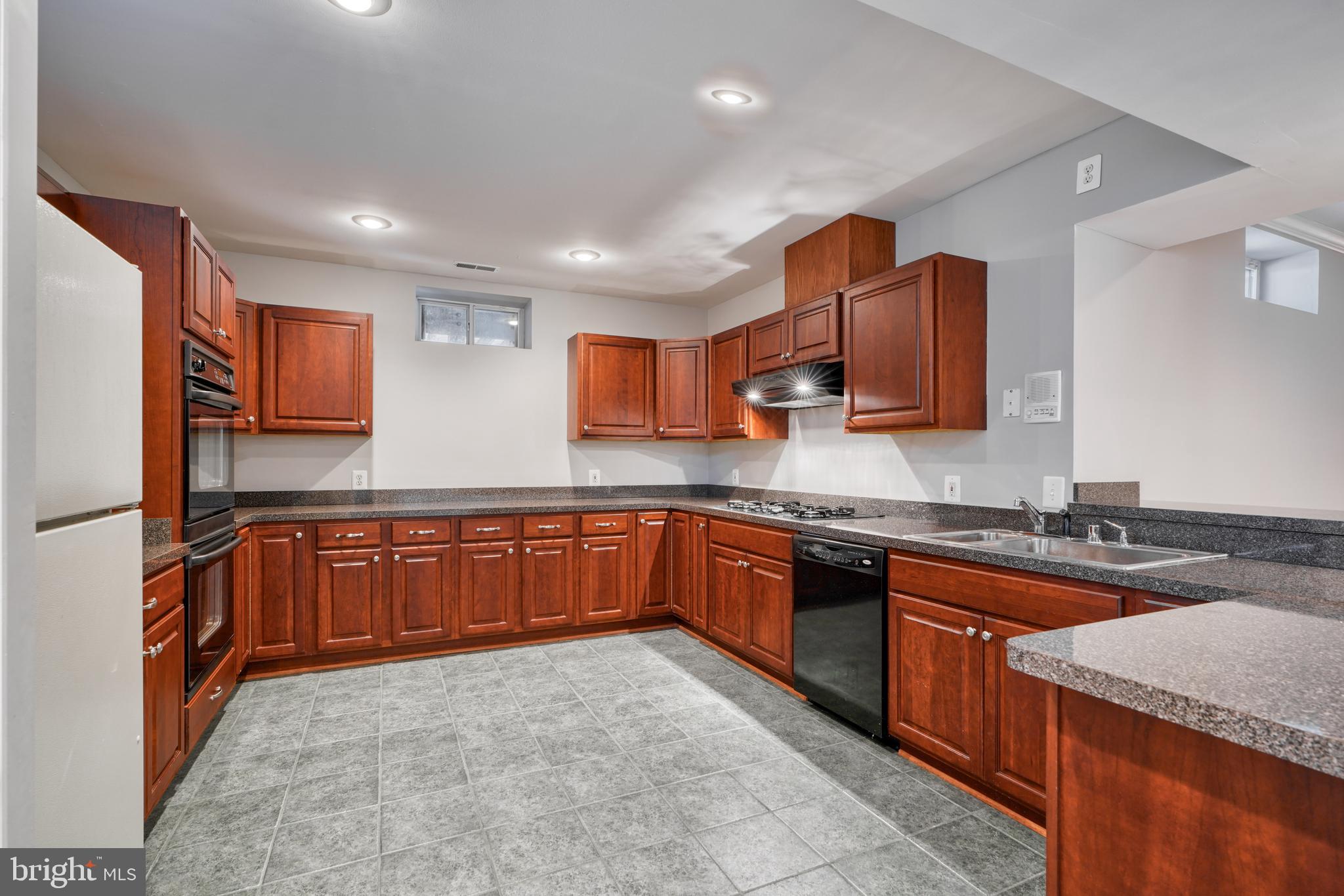 BEAVERBROOK - Residential