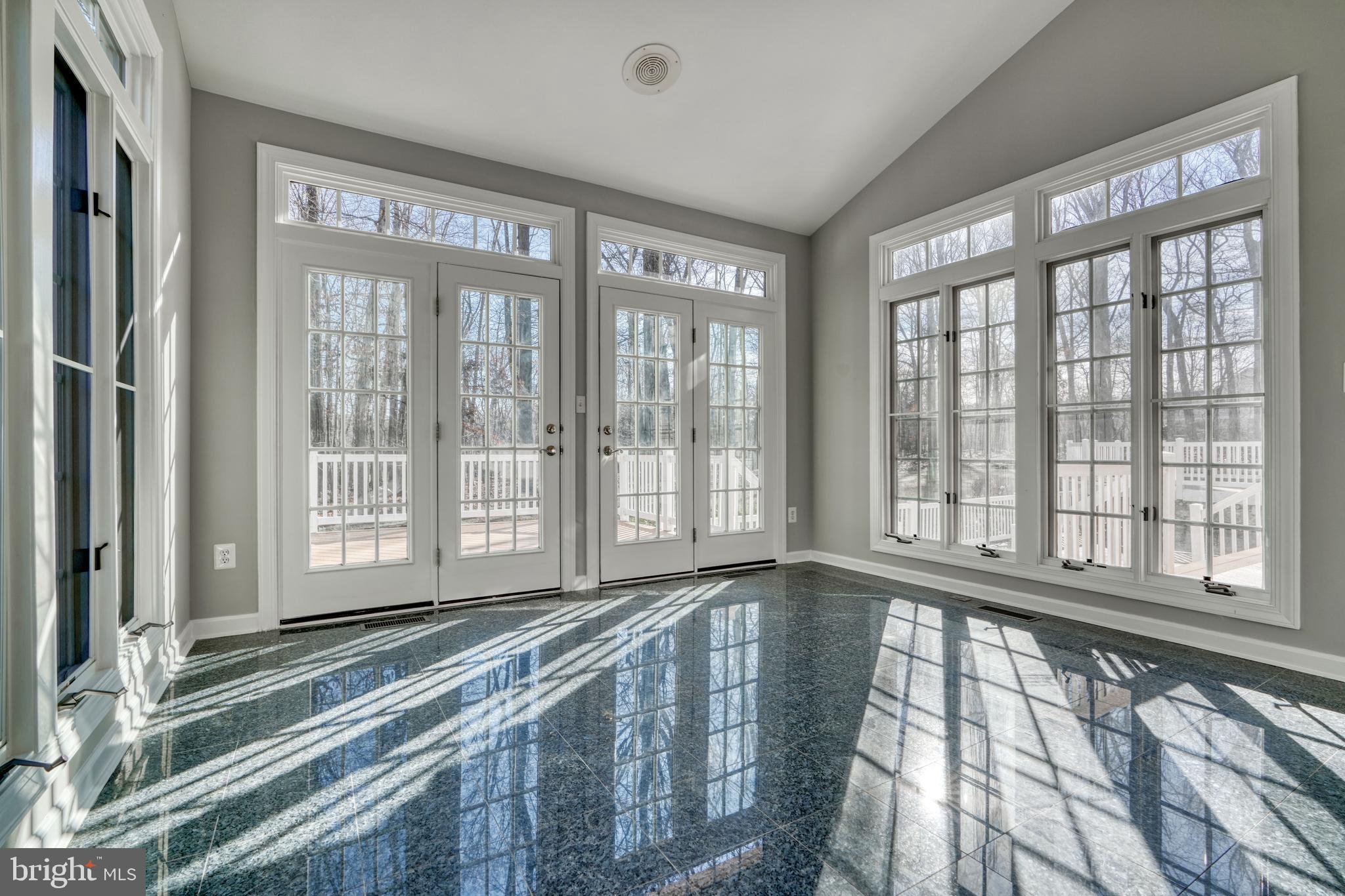 BEAVERBROOK - Residential