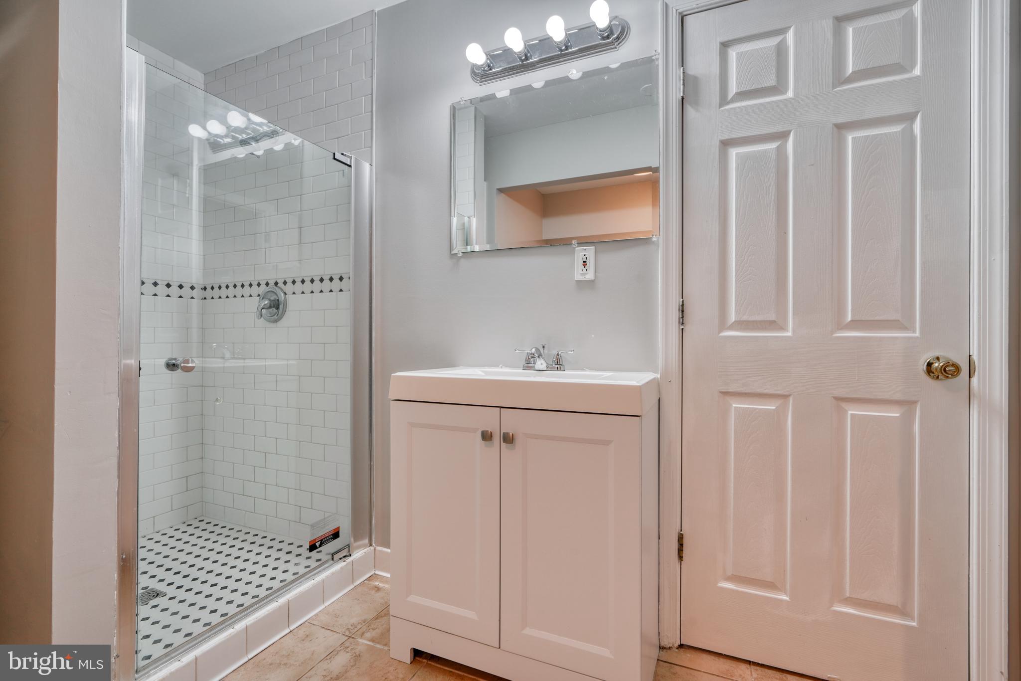 BEAVERBROOK - Residential