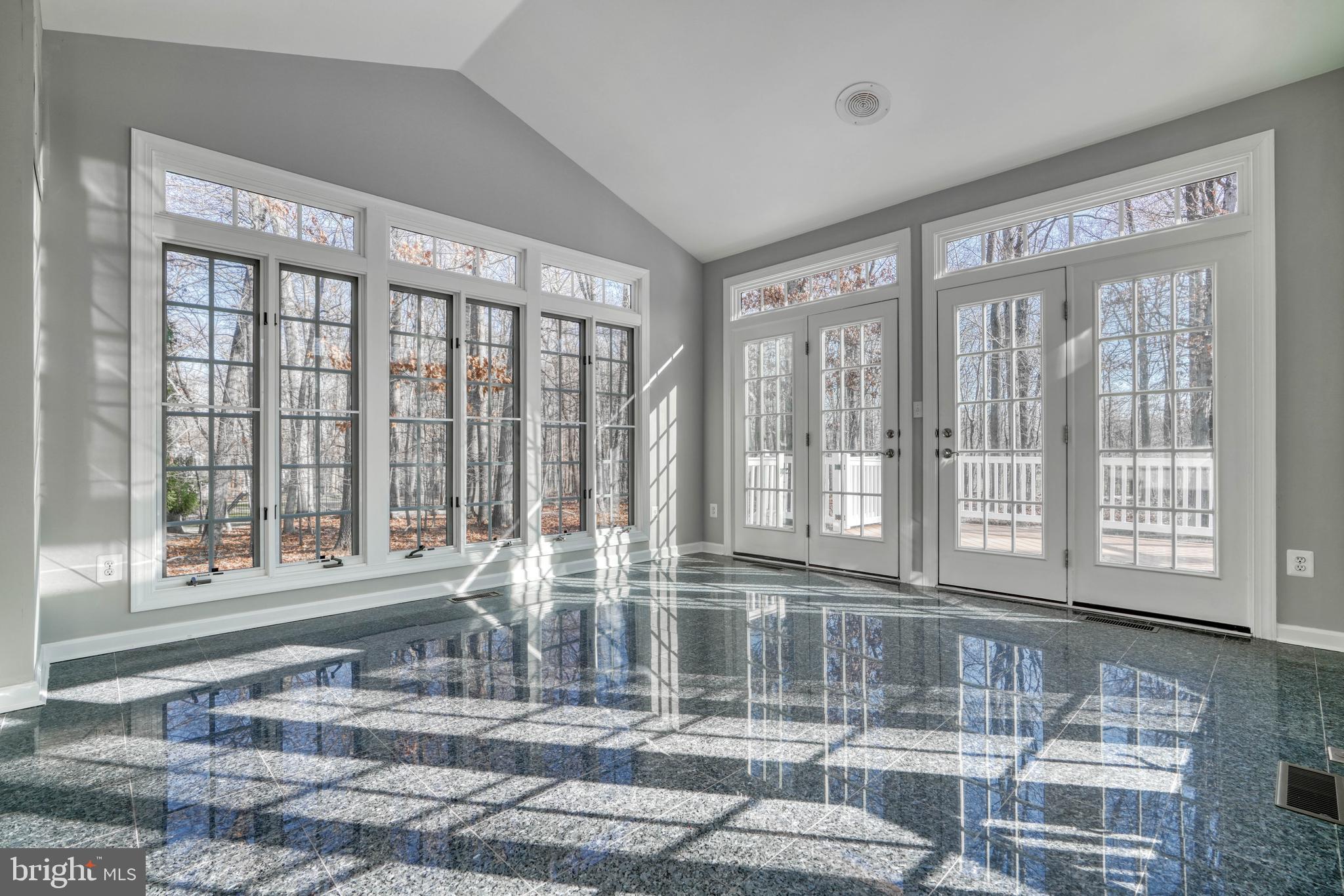 BEAVERBROOK - Residential