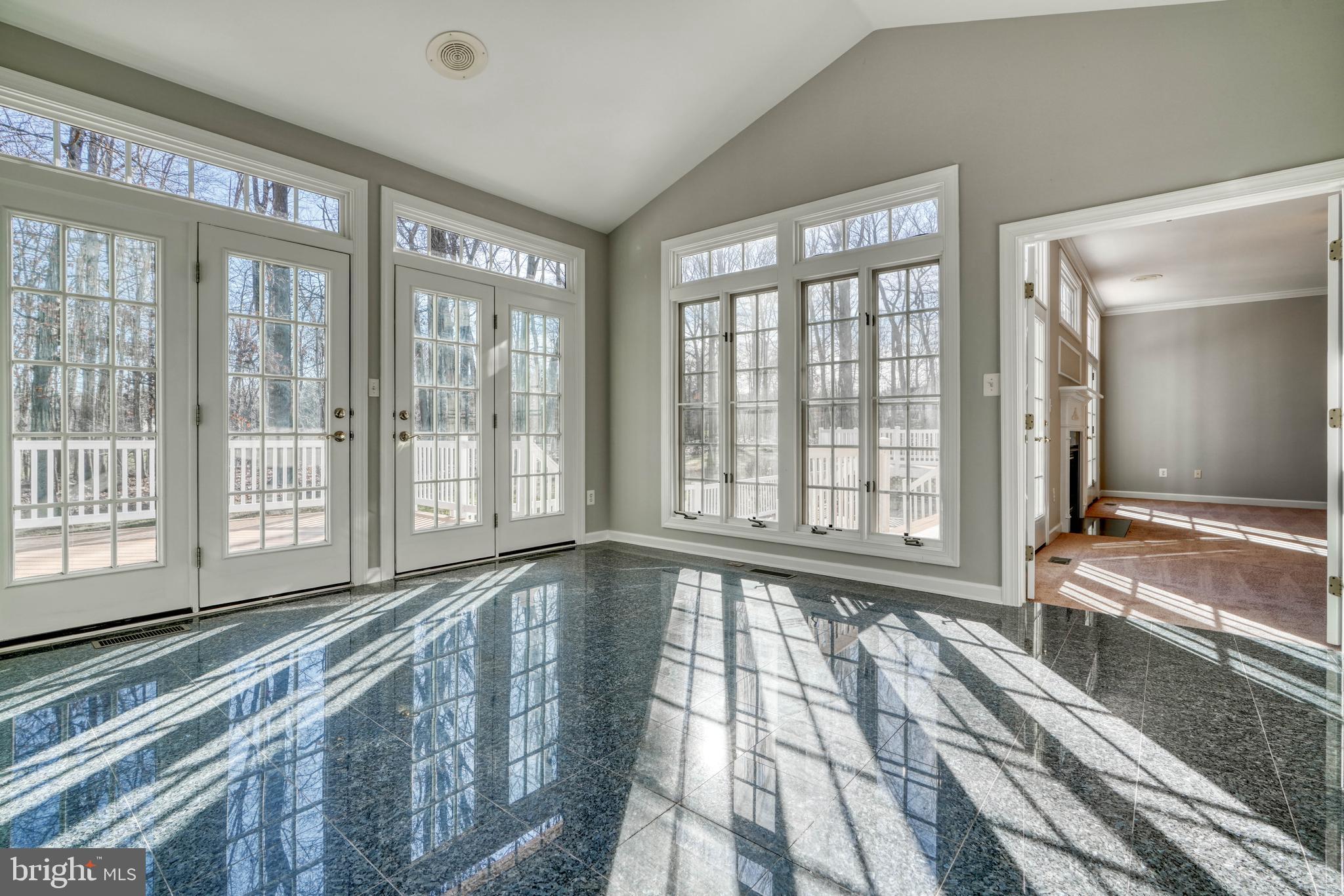 BEAVERBROOK - Residential