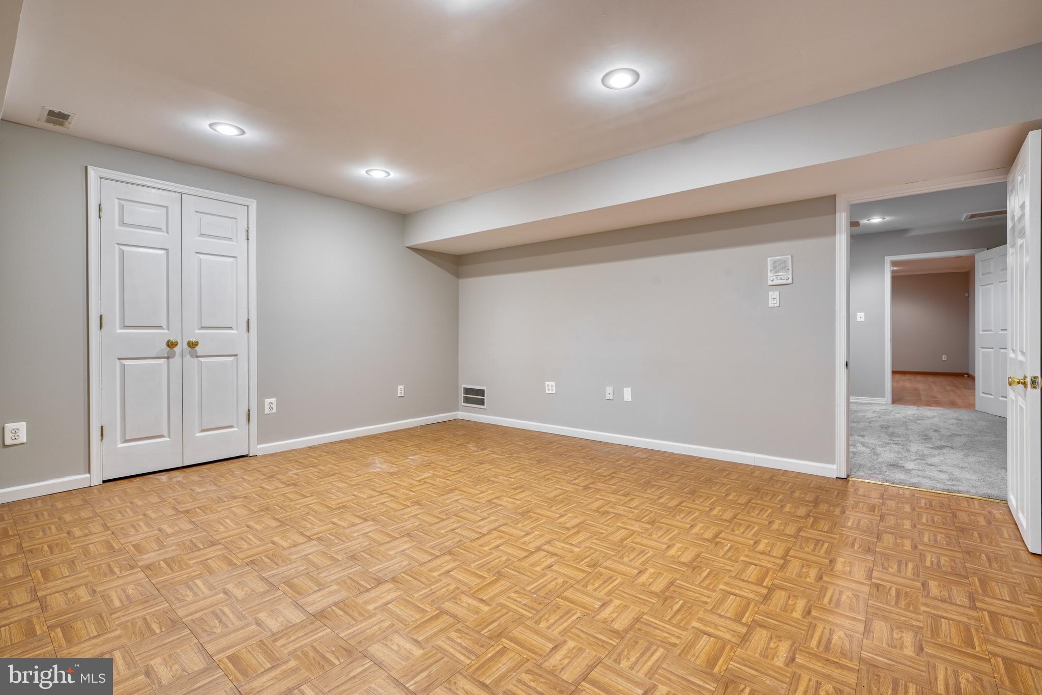 BEAVERBROOK - Residential