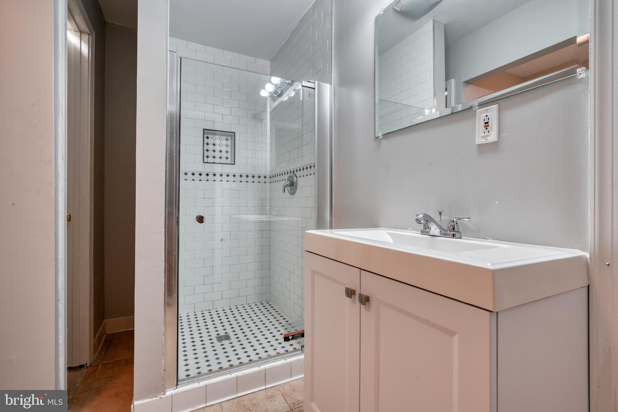 BEAVERBROOK - Residential