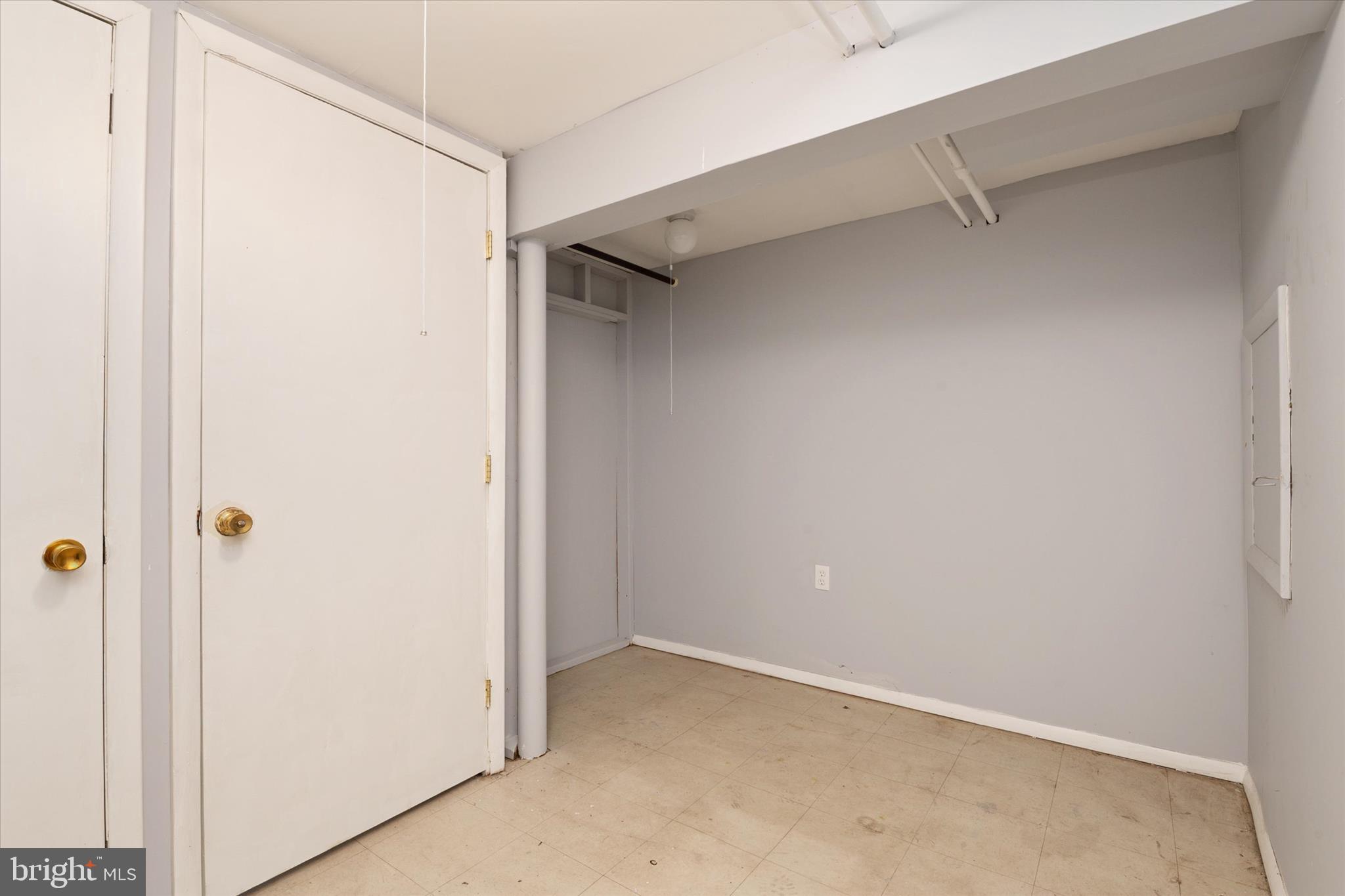 PIKESVILLE - Residential