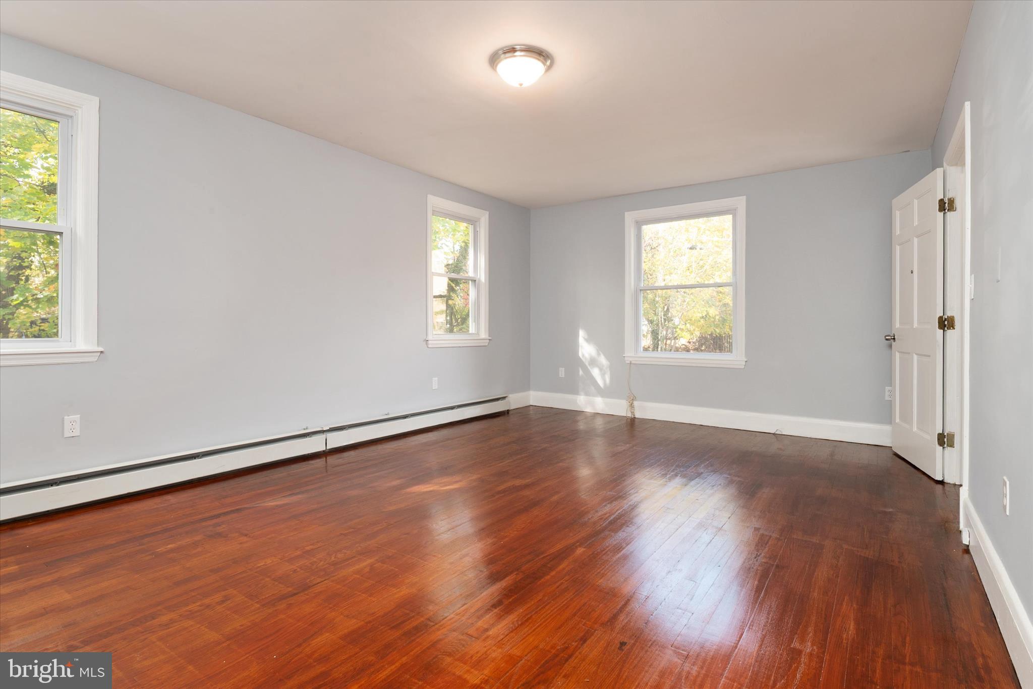 PIKESVILLE - Residential