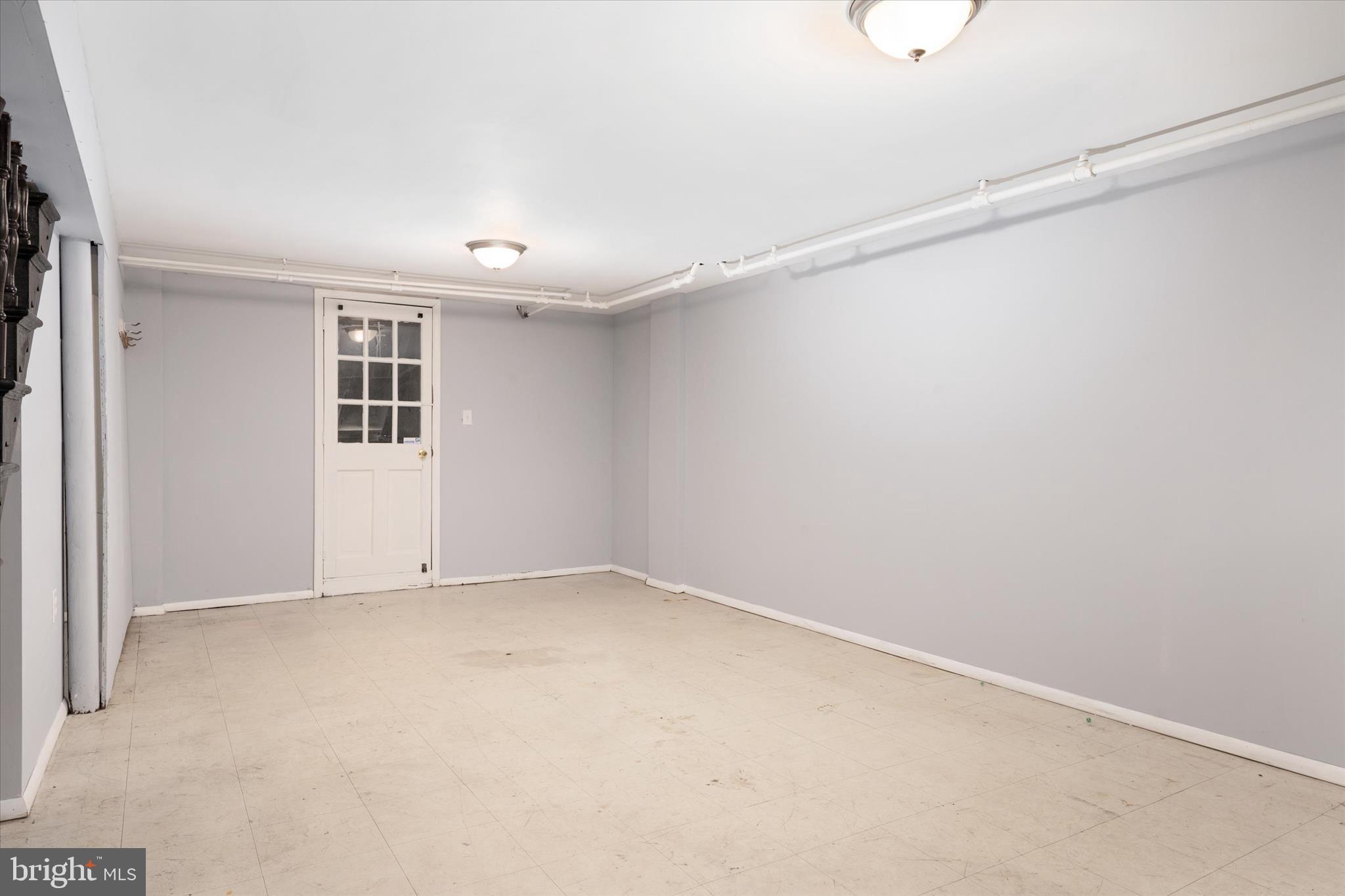 PIKESVILLE - Residential