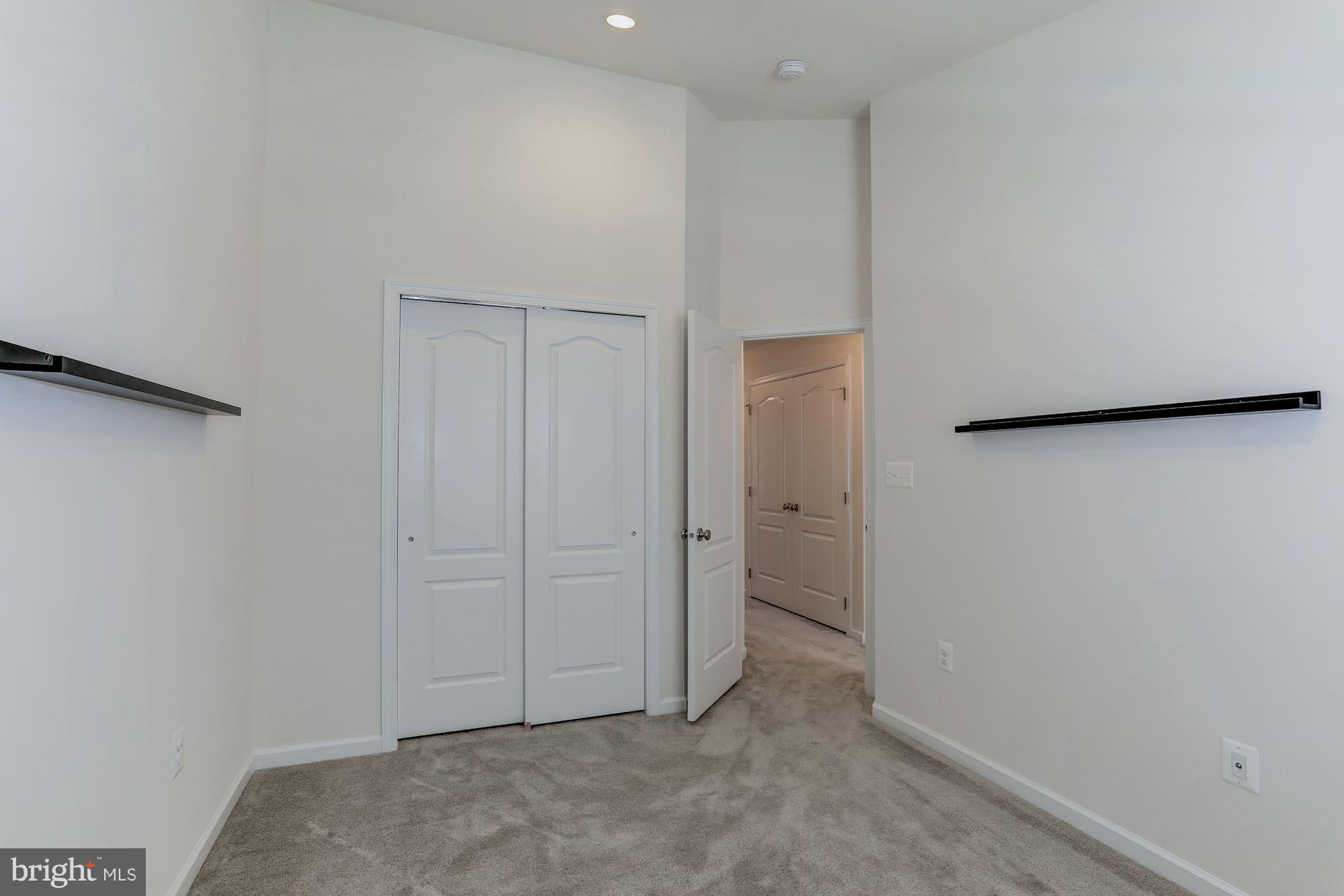 LOUDOUN VALLEY ESTATES 2 - Residential