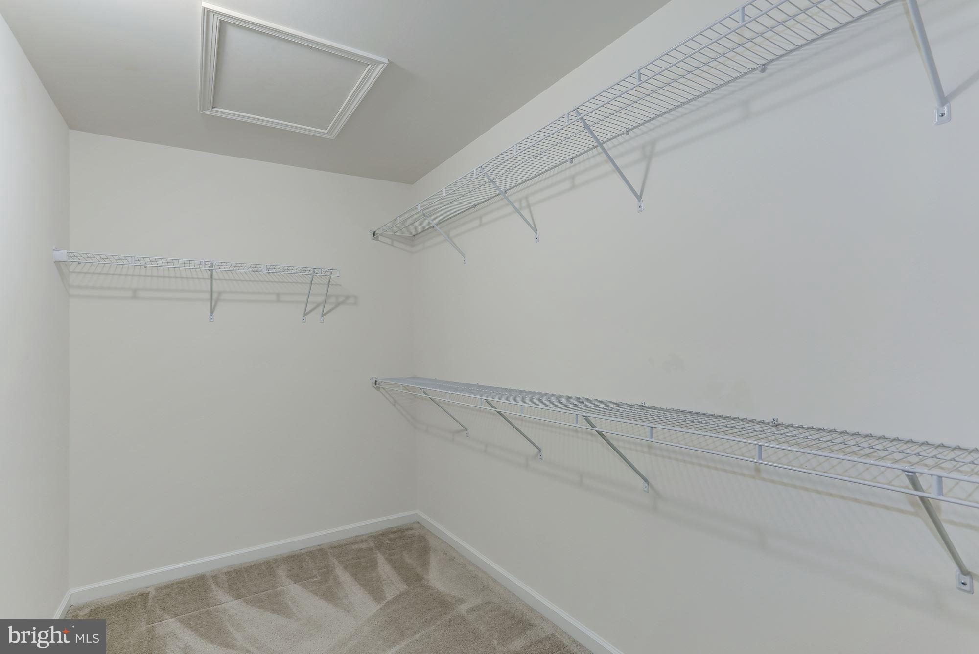 LOUDOUN VALLEY ESTATES 2 - Residential