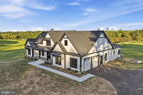 MLS: MDMC2256622
