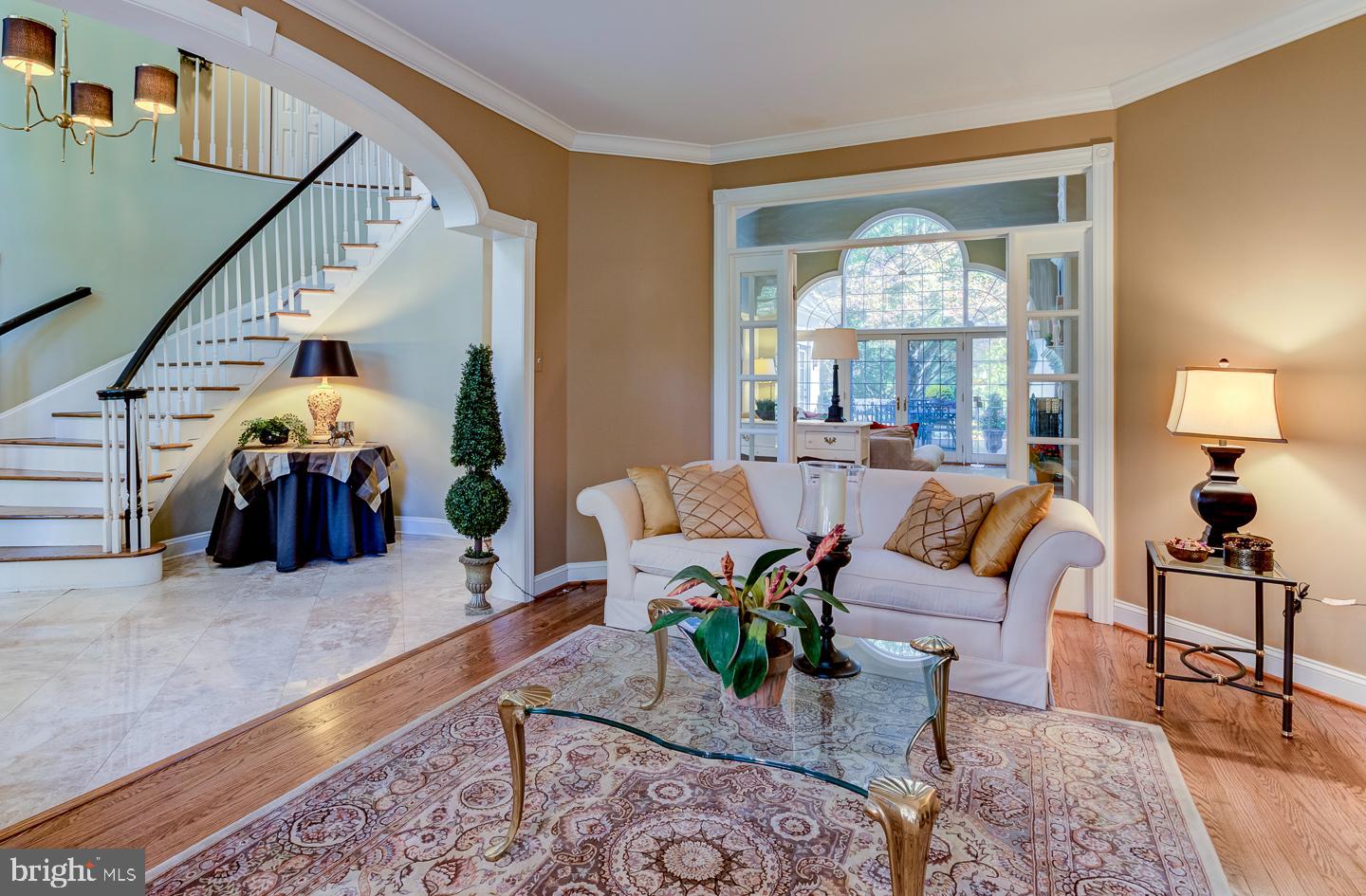 25 SWEETBRIAR LANE