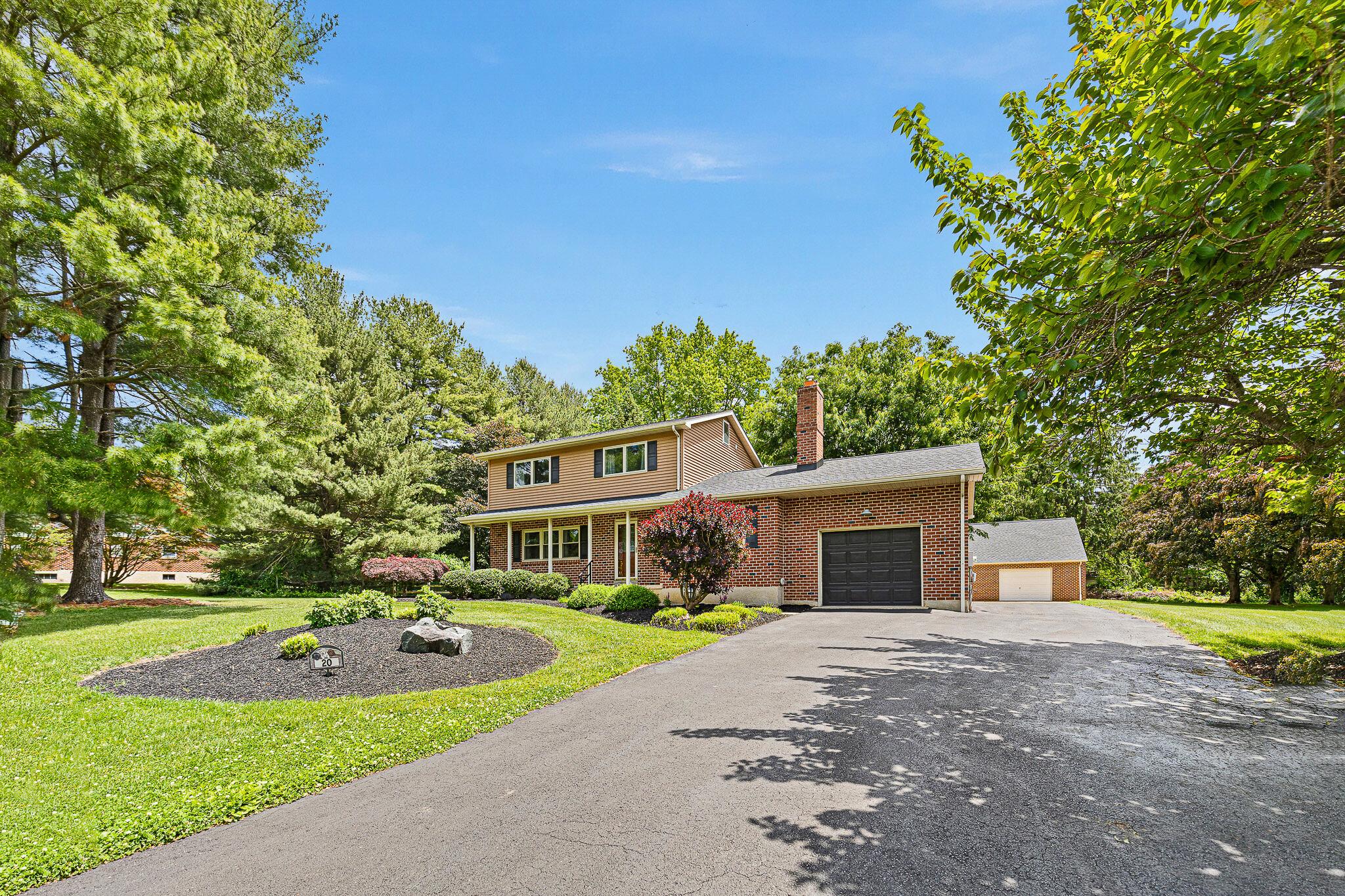 ROLLING MEADOWS - Residential