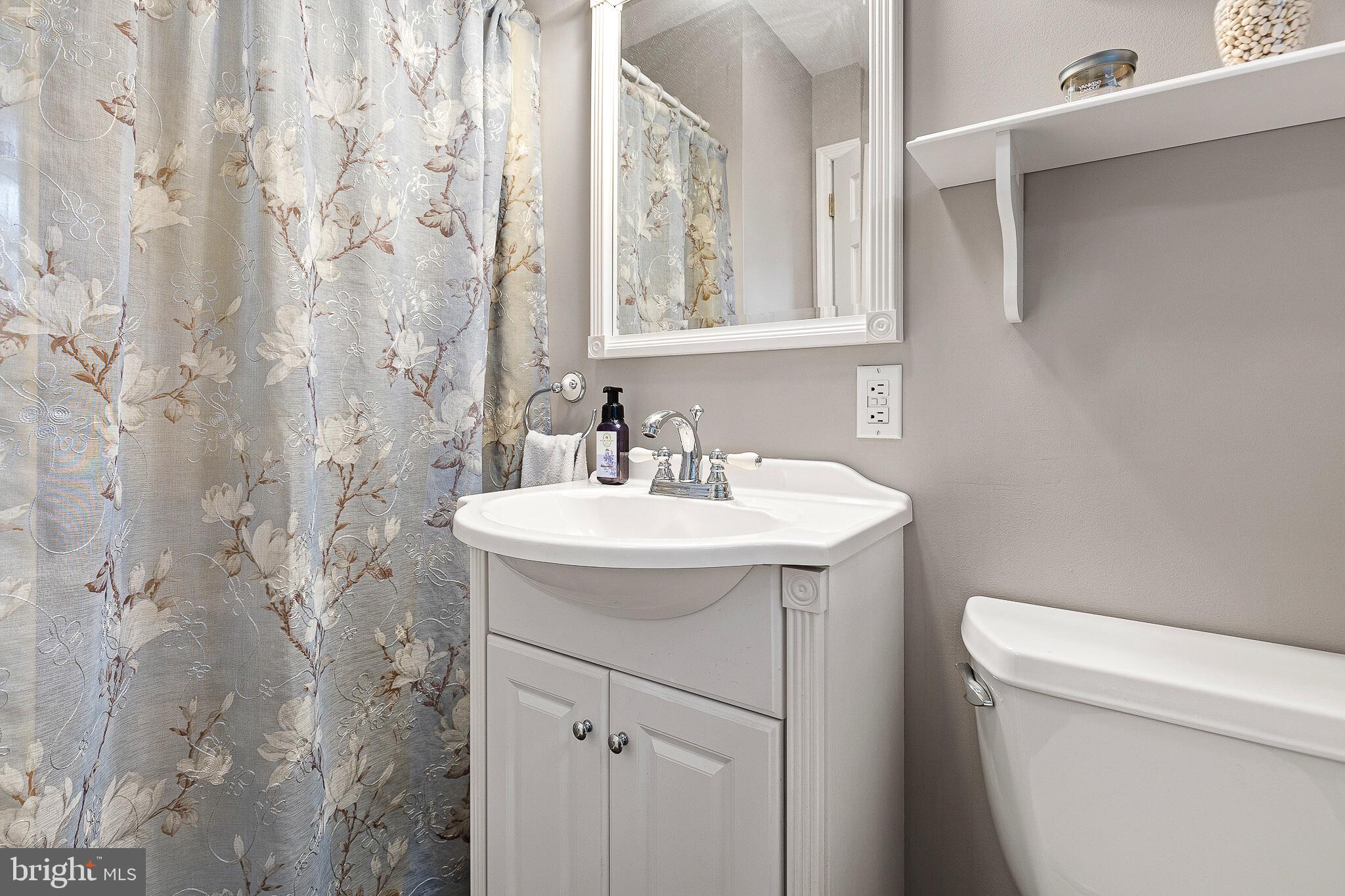 ROLLING MEADOWS - Residential