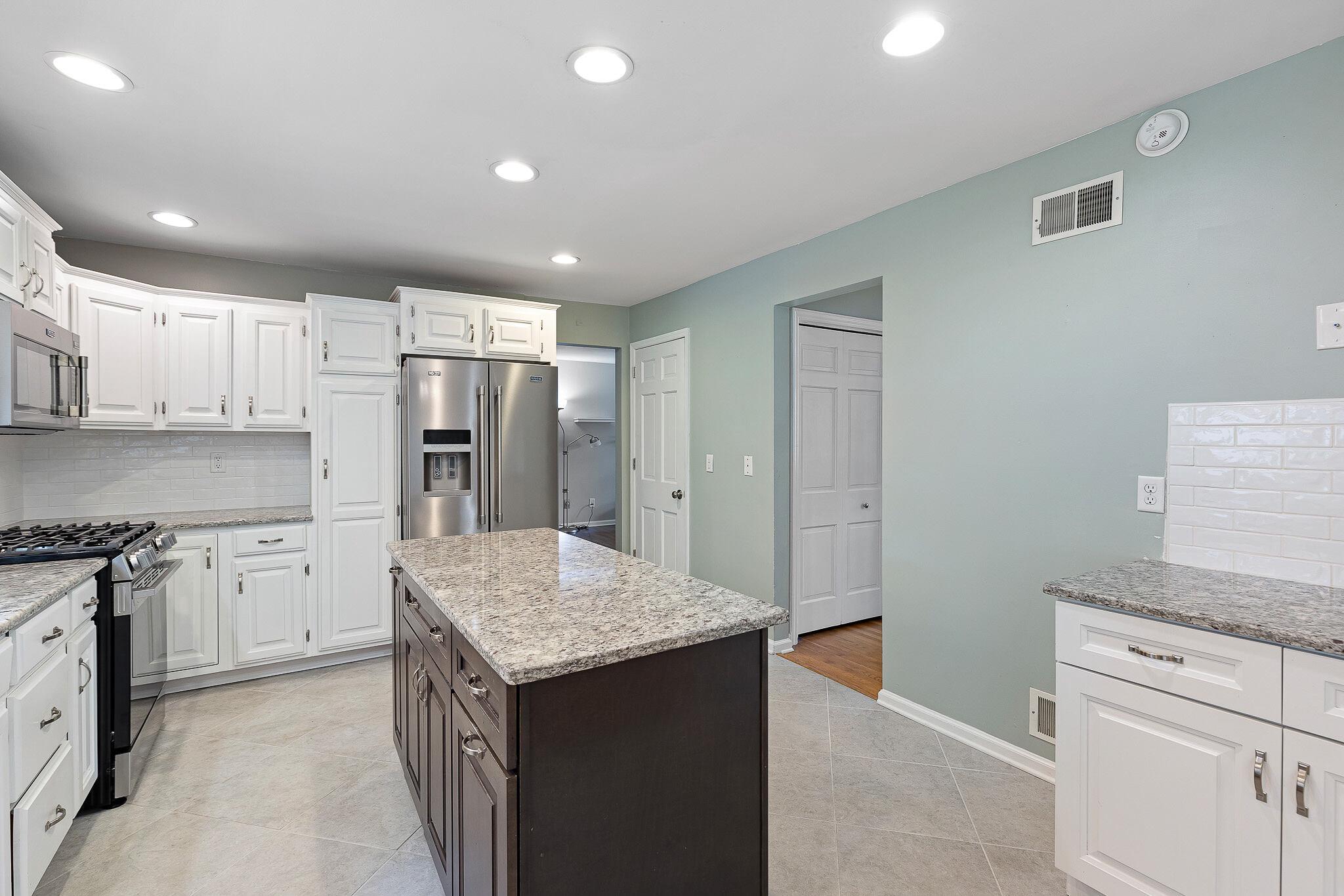ROLLING MEADOWS - Residential