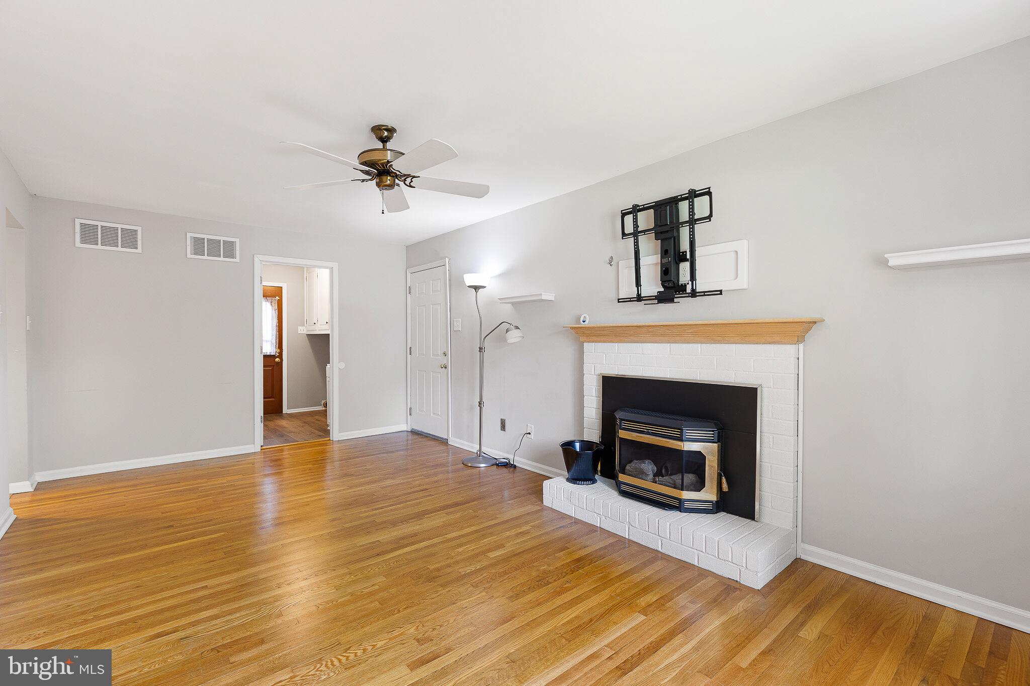 ROLLING MEADOWS - Residential