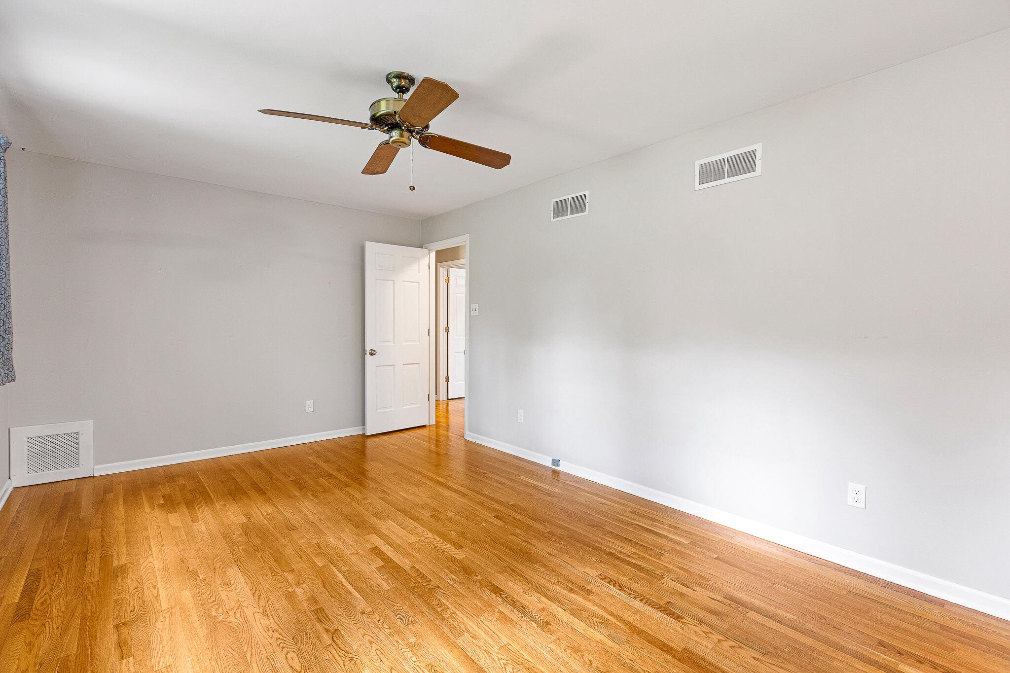 ROLLING MEADOWS - Residential