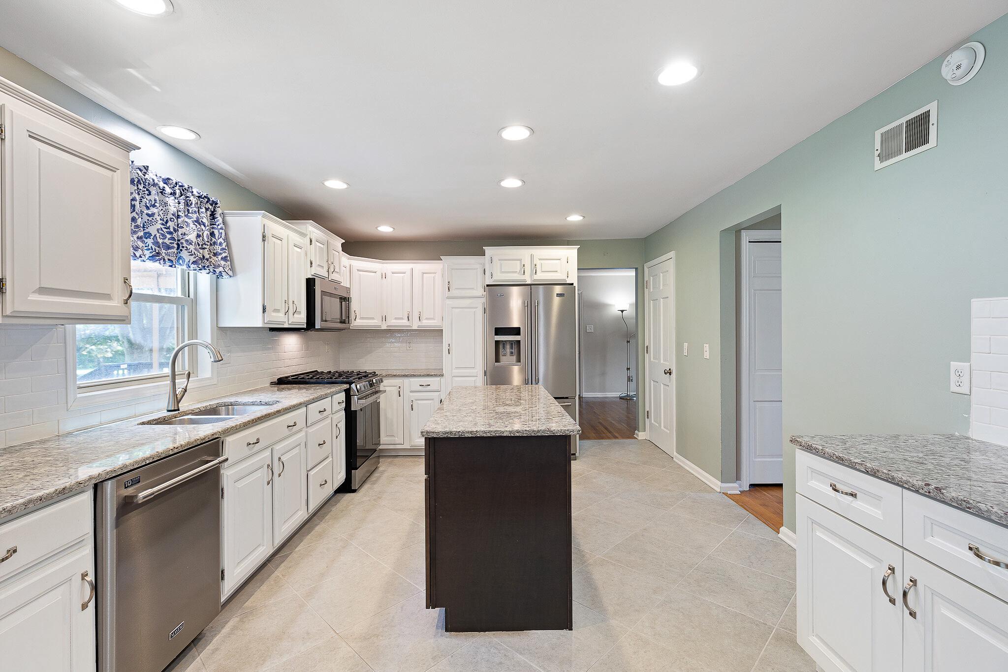 ROLLING MEADOWS - Residential