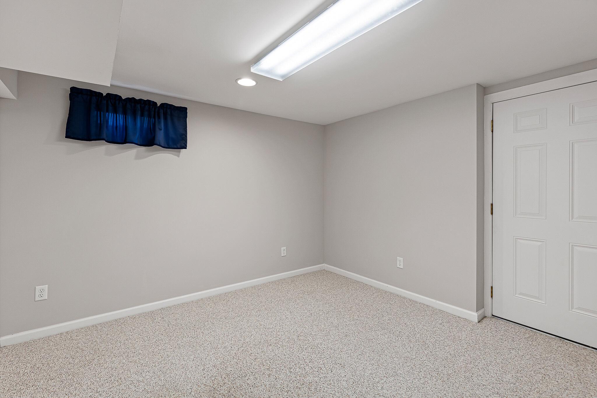 ROLLING MEADOWS - Residential