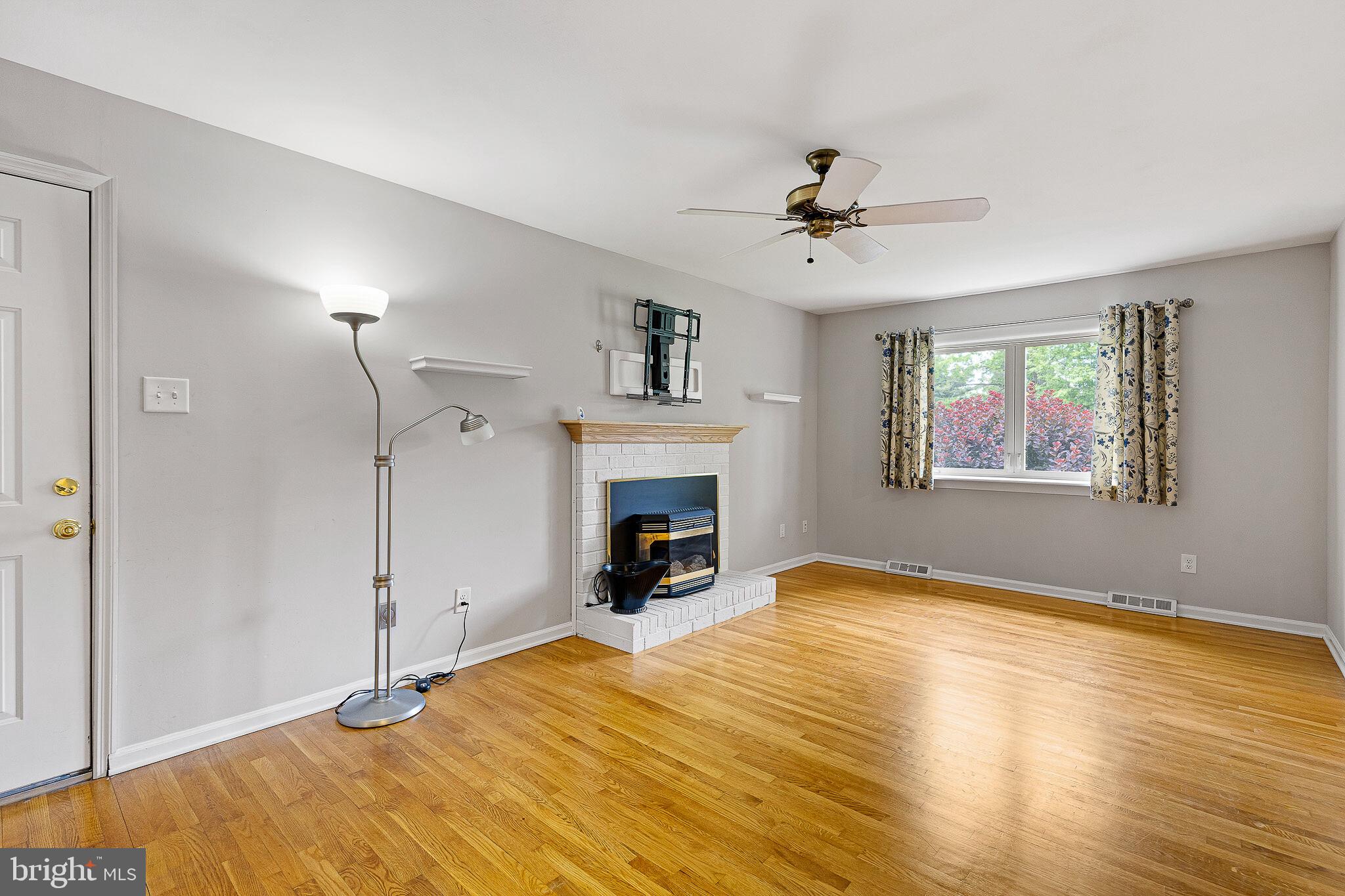 ROLLING MEADOWS - Residential