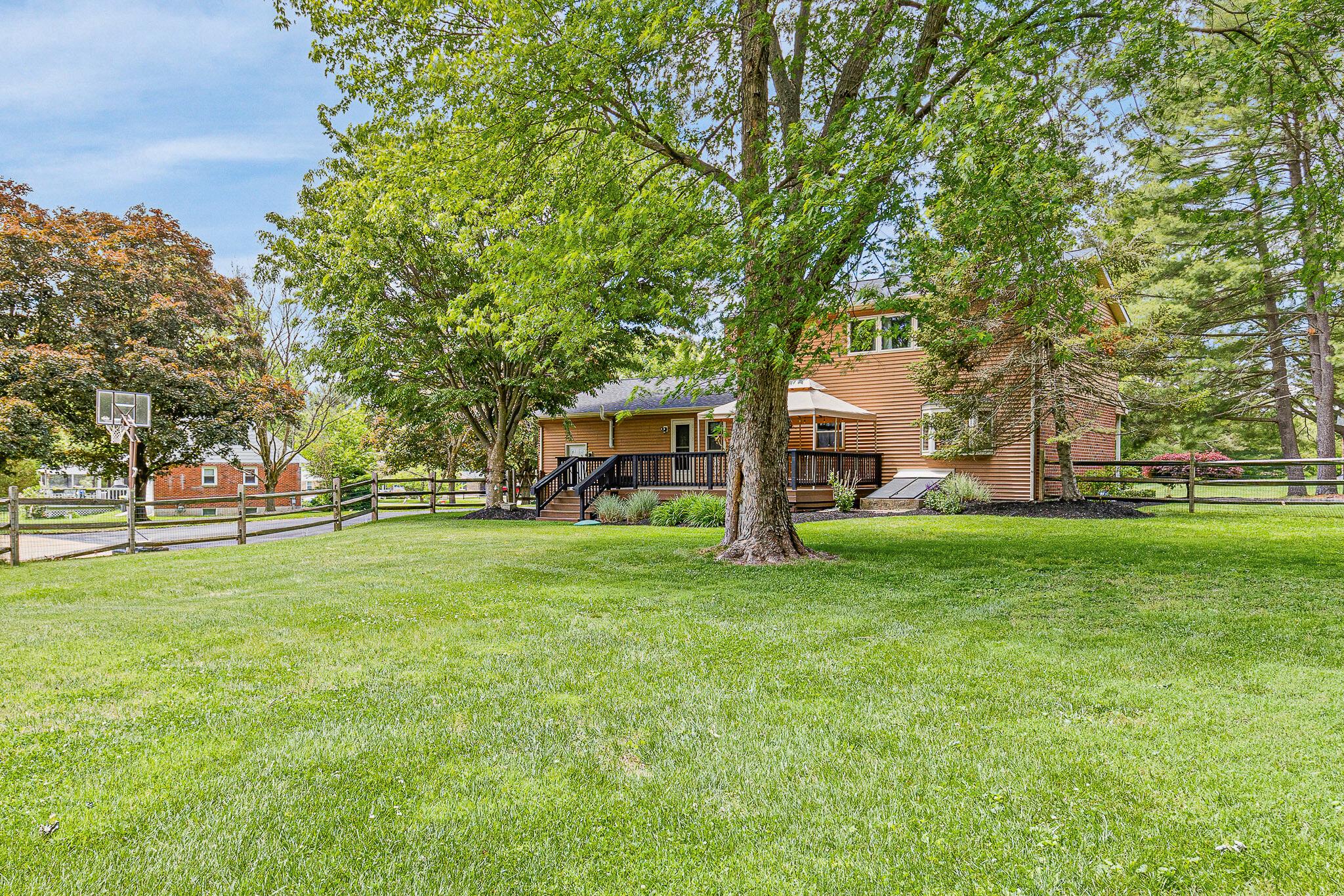 ROLLING MEADOWS - Residential