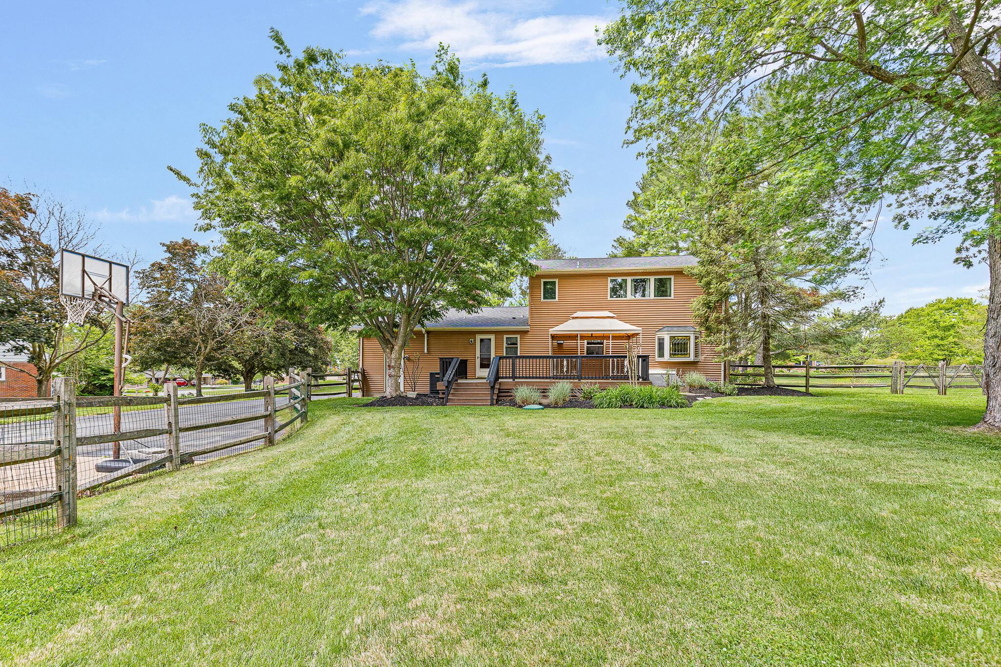 ROLLING MEADOWS - Residential