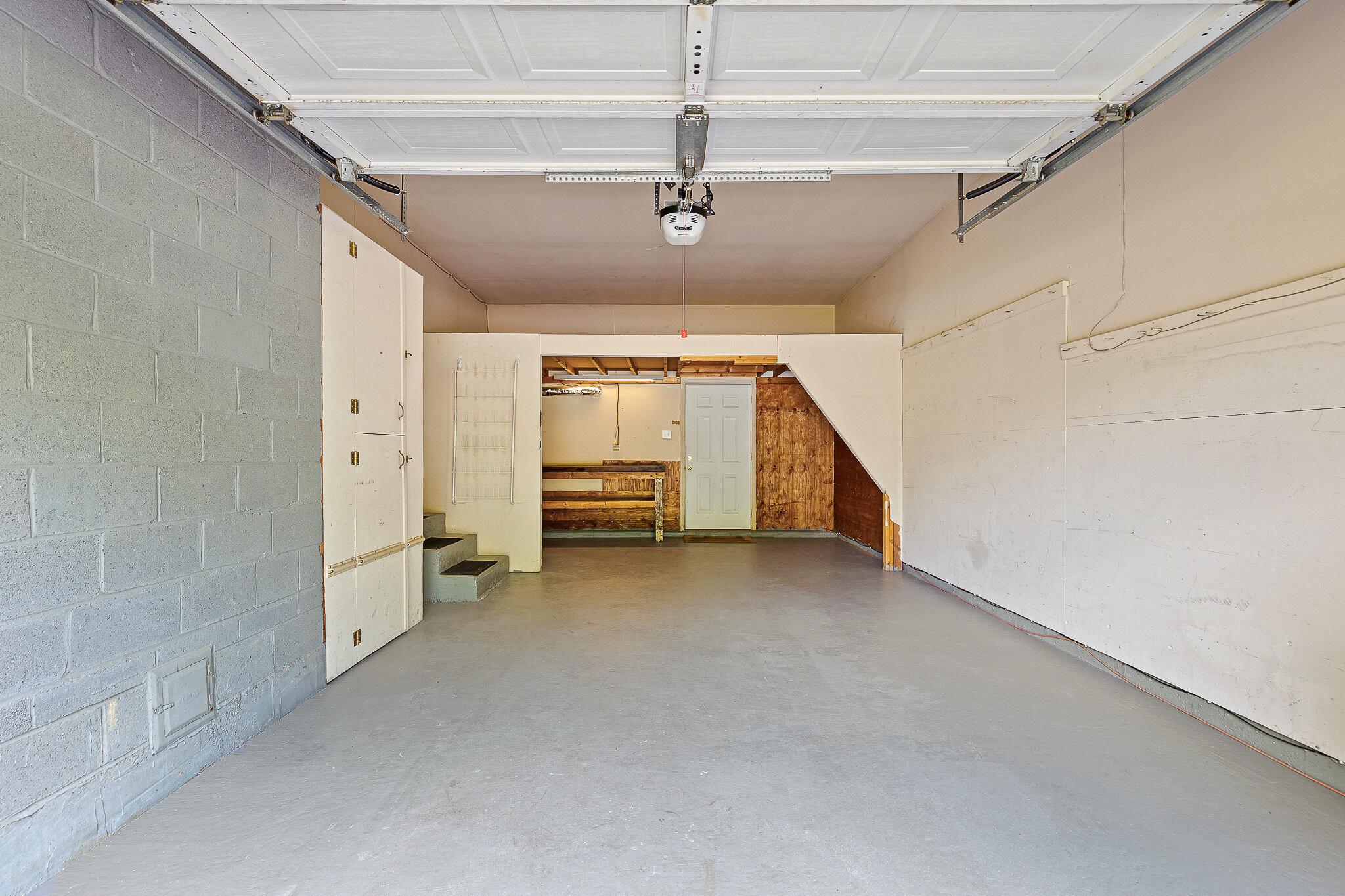 ROLLING MEADOWS - Residential