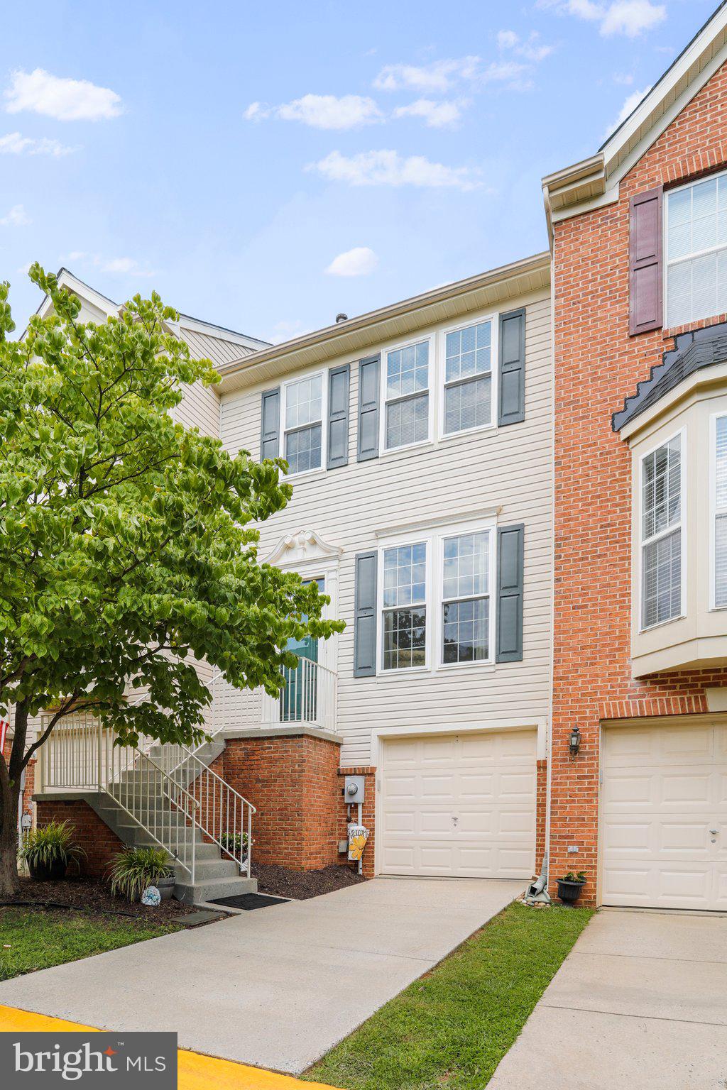 CLOVERLEAF TOWNHOMES - Residential