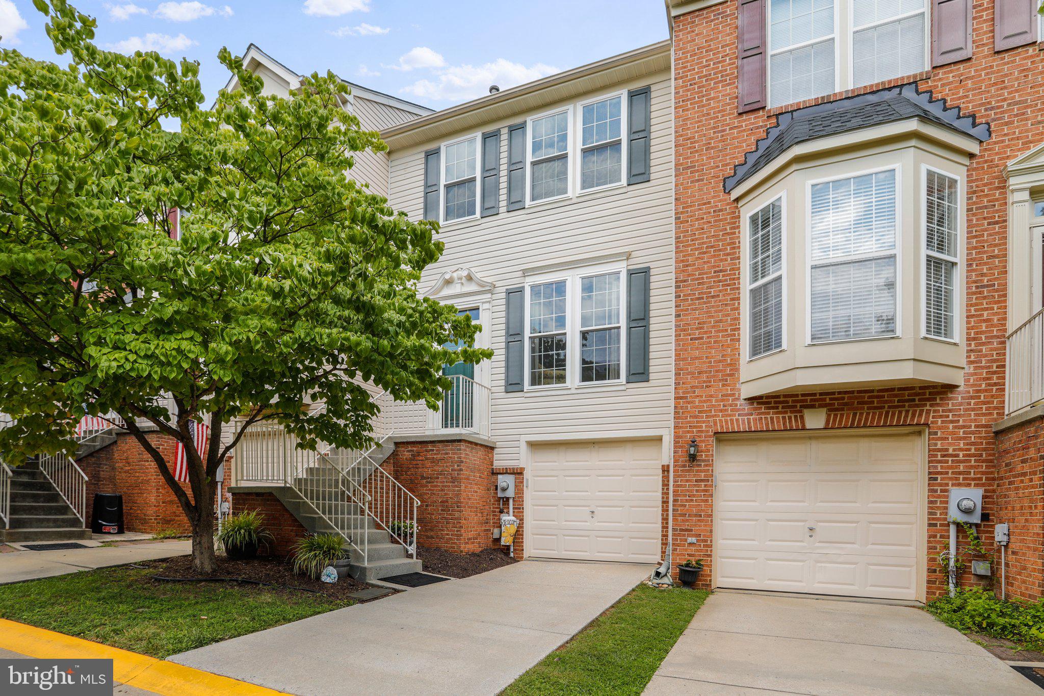 CLOVERLEAF TOWNHOMES - Residential