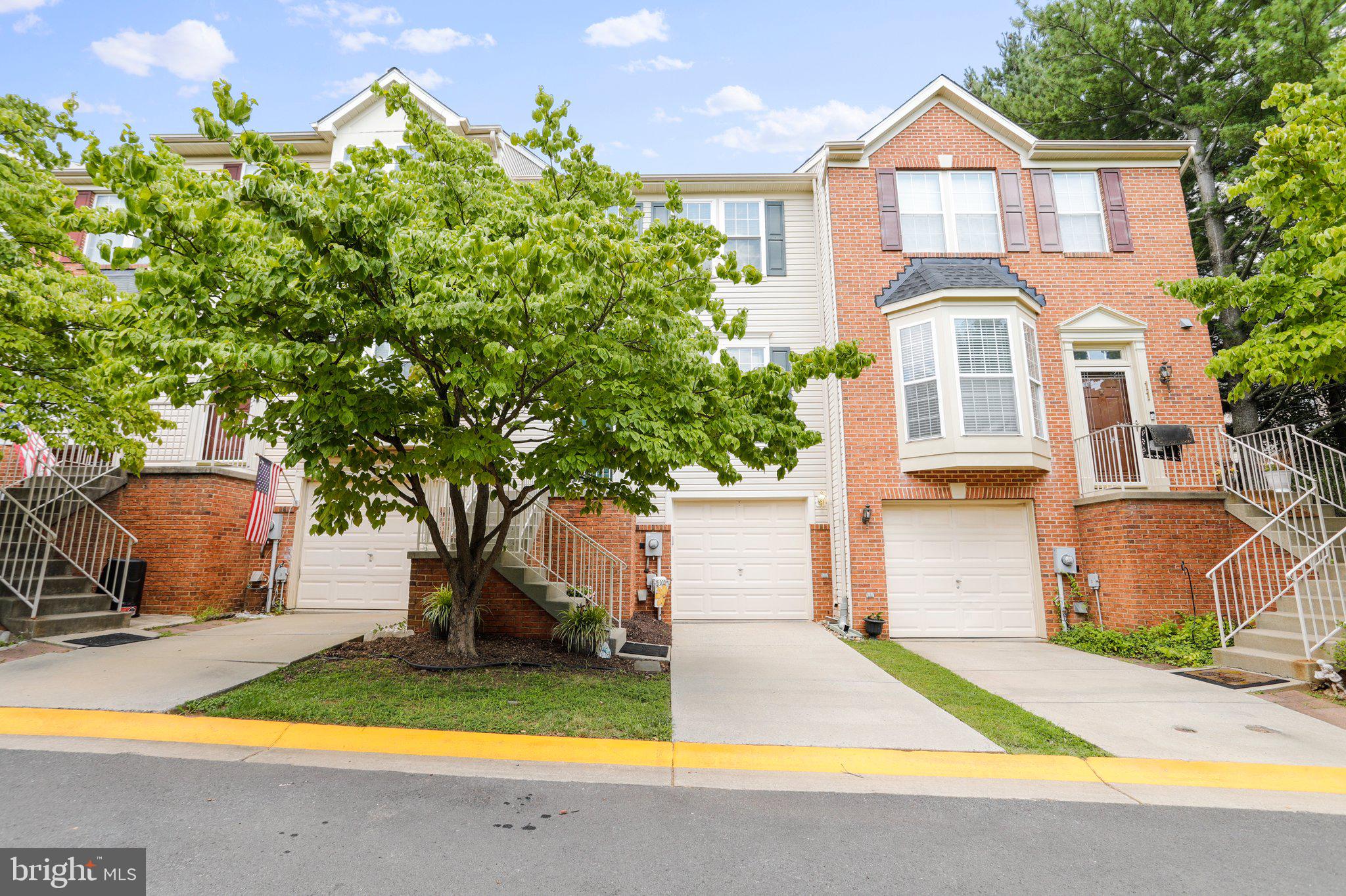 CLOVERLEAF TOWNHOMES - Residential