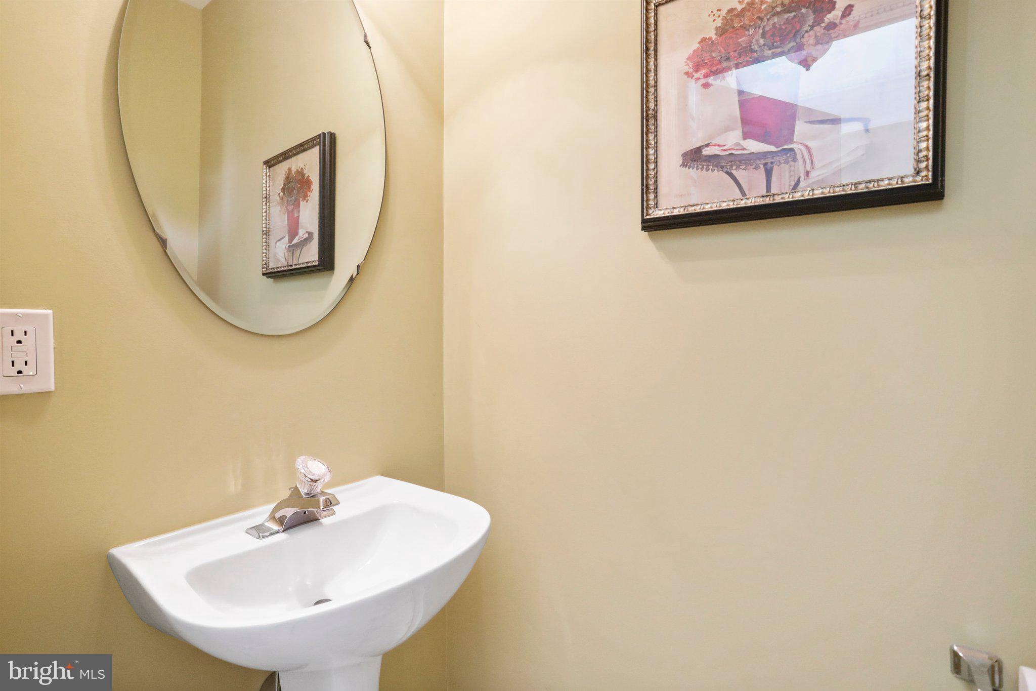 CLOVERLEAF TOWNHOMES - Residential