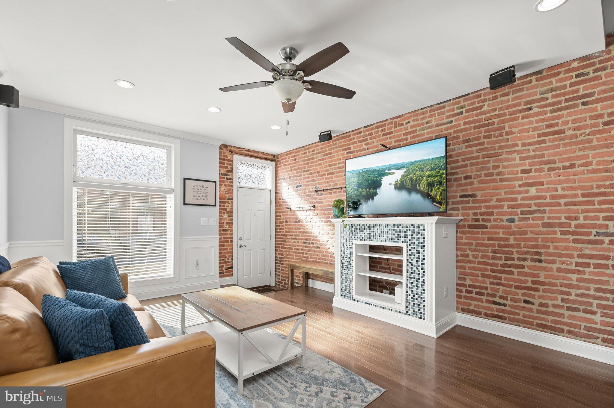 3826 FOSTER AVENUE