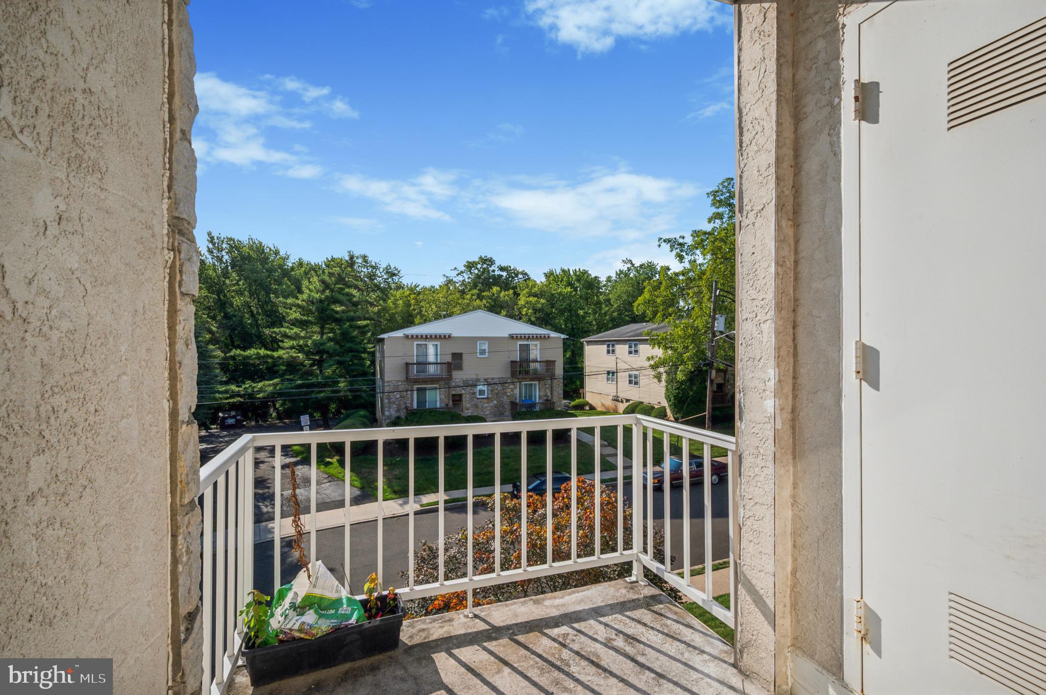 LANSDALE - Residential