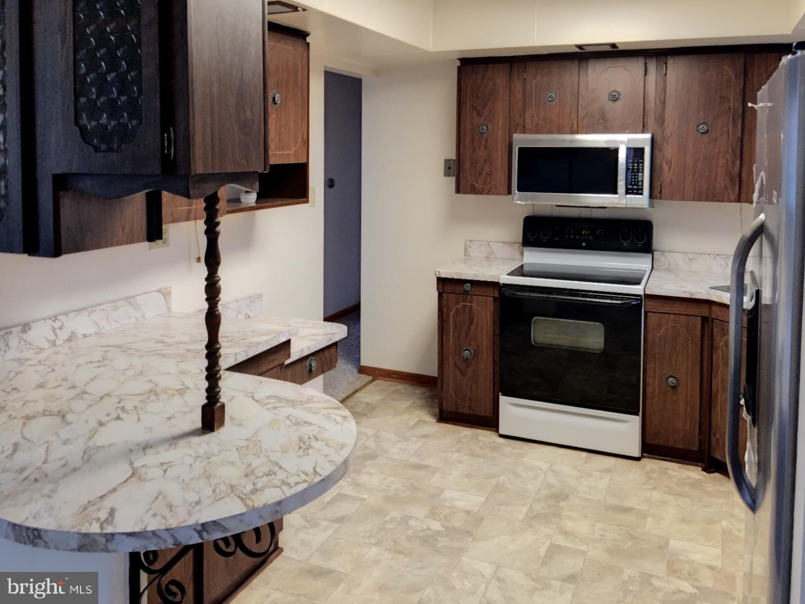 BROOKS HAVEN - Residential Lease