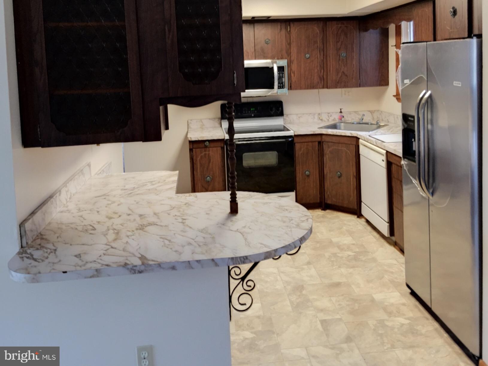 BROOKS HAVEN - Residential Lease