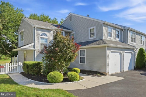 Condo For Sale - 663B Rose Hollow Drive #B<br/> YARDLEY, PA 19067