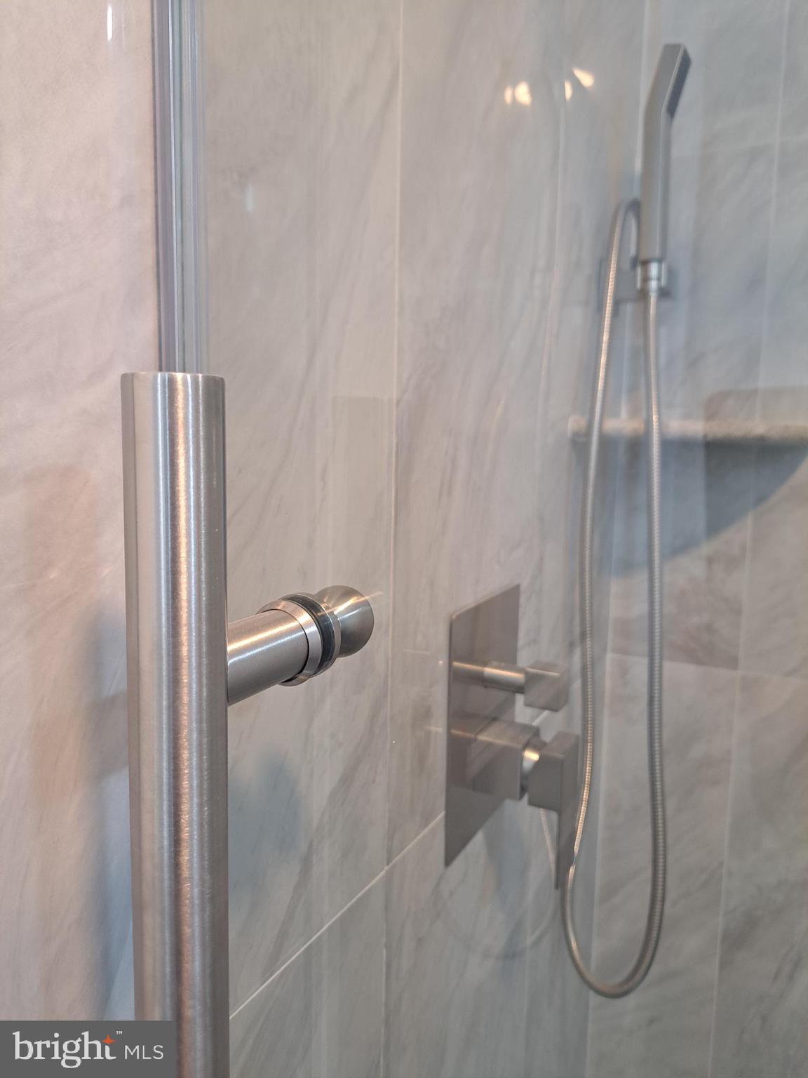 NORRIS SQUARE - Residential