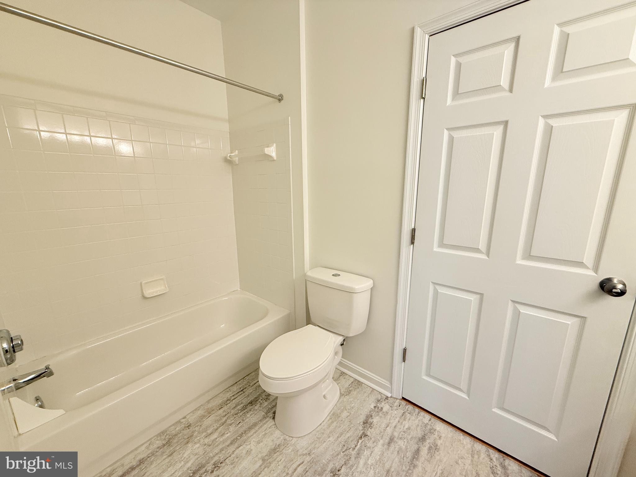 RANDOM HILLS - Residential Lease