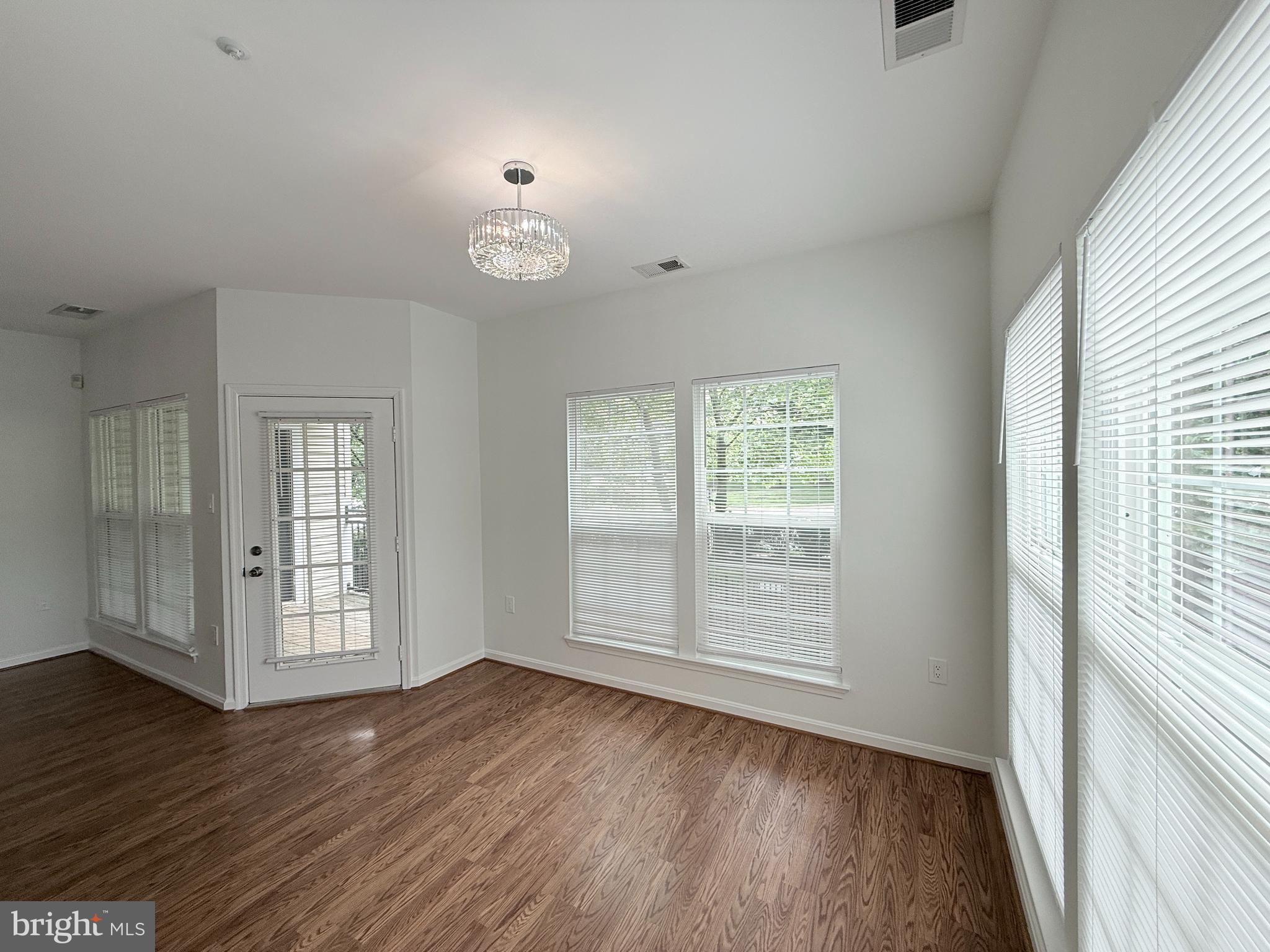 RANDOM HILLS - Residential Lease