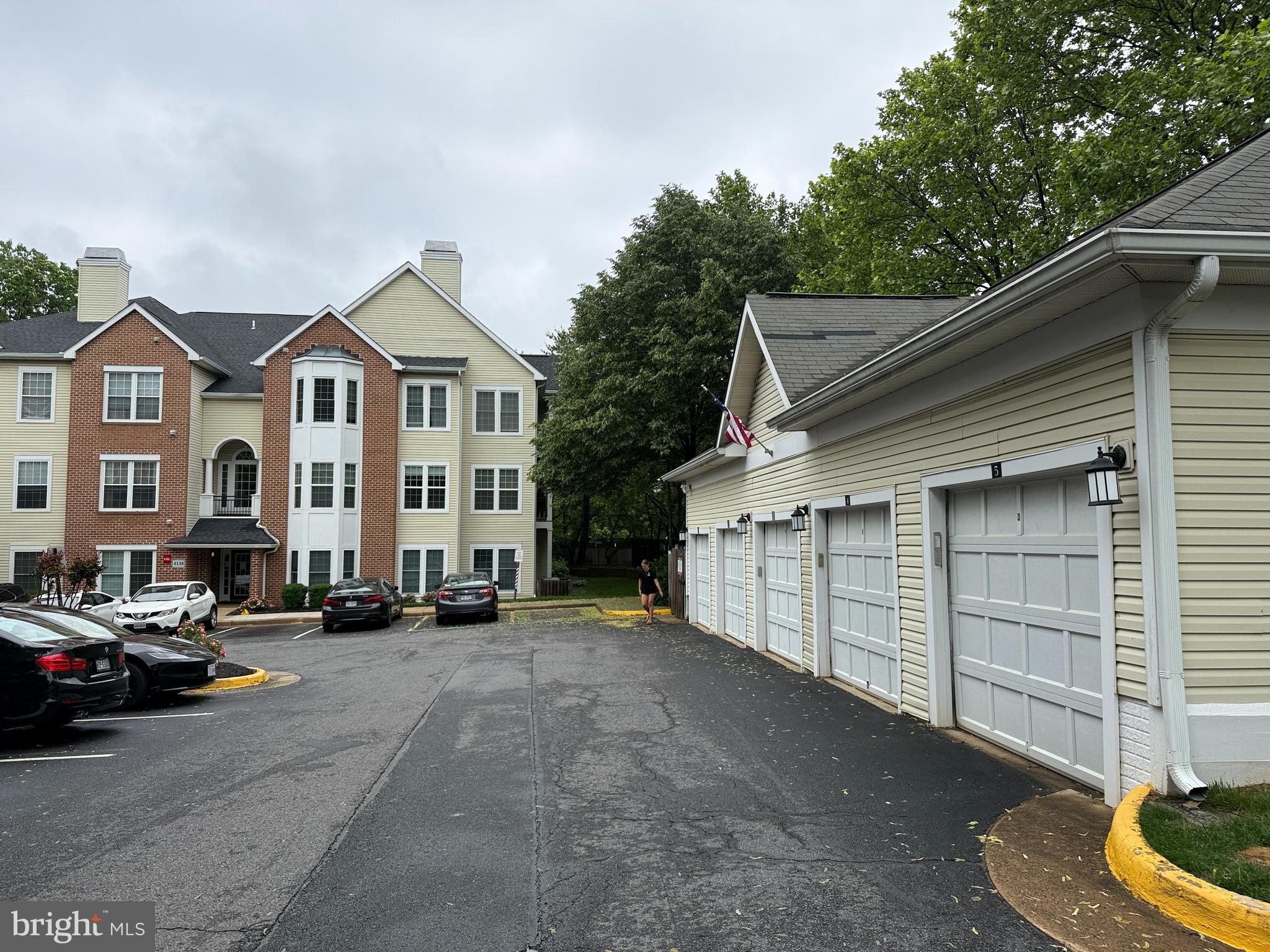 RANDOM HILLS - Residential Lease