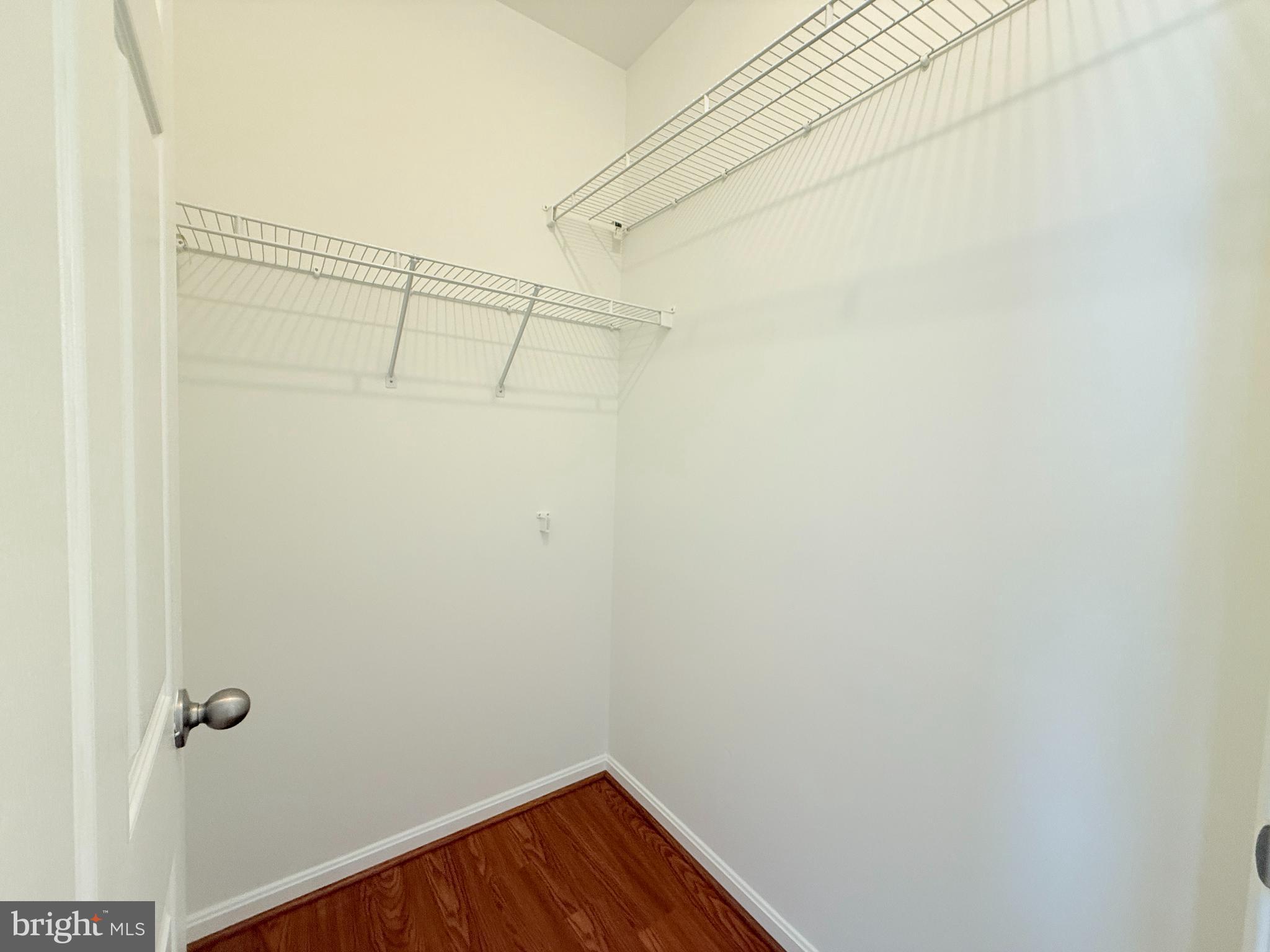 RANDOM HILLS - Residential Lease