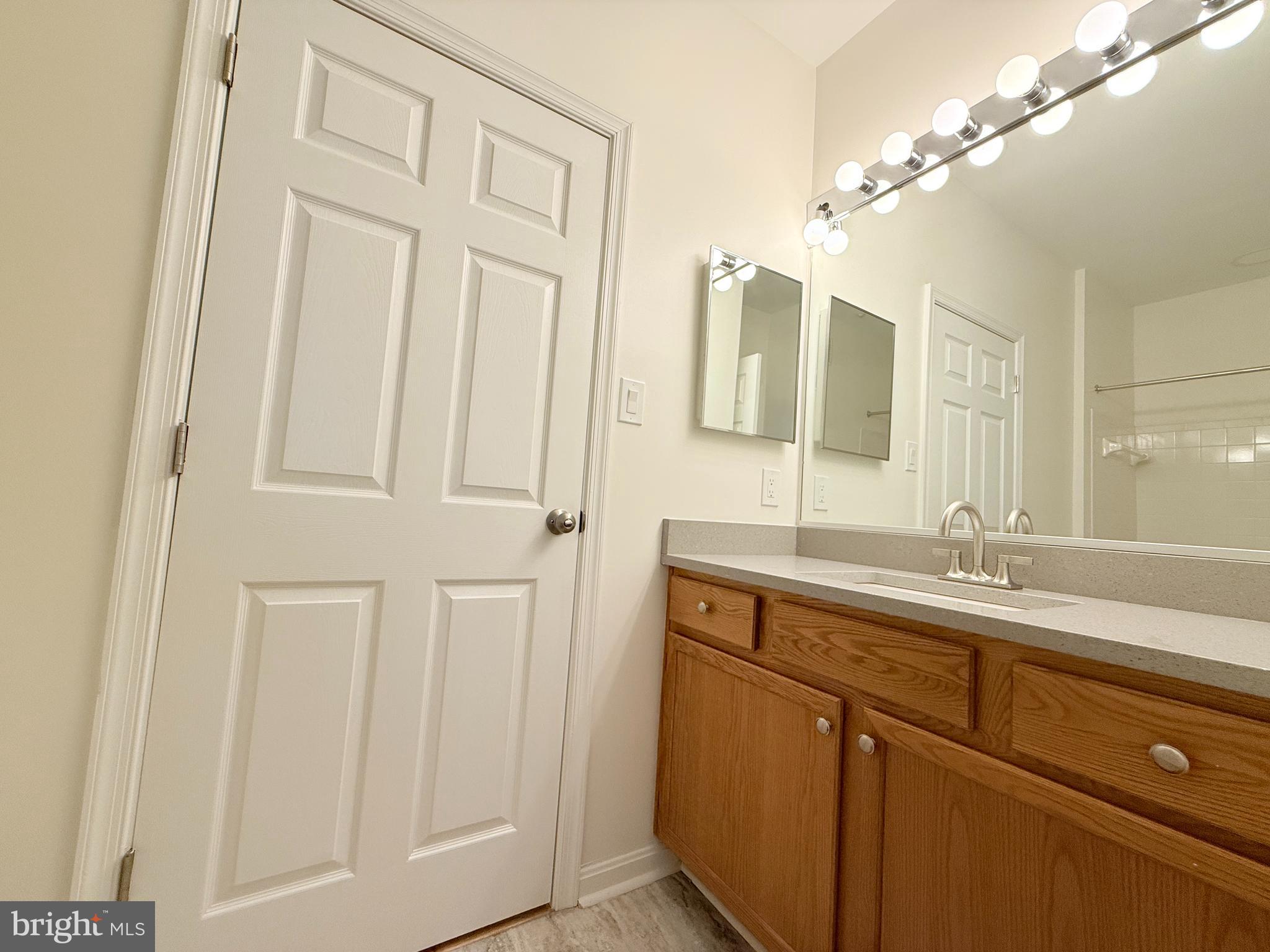 RANDOM HILLS - Residential Lease