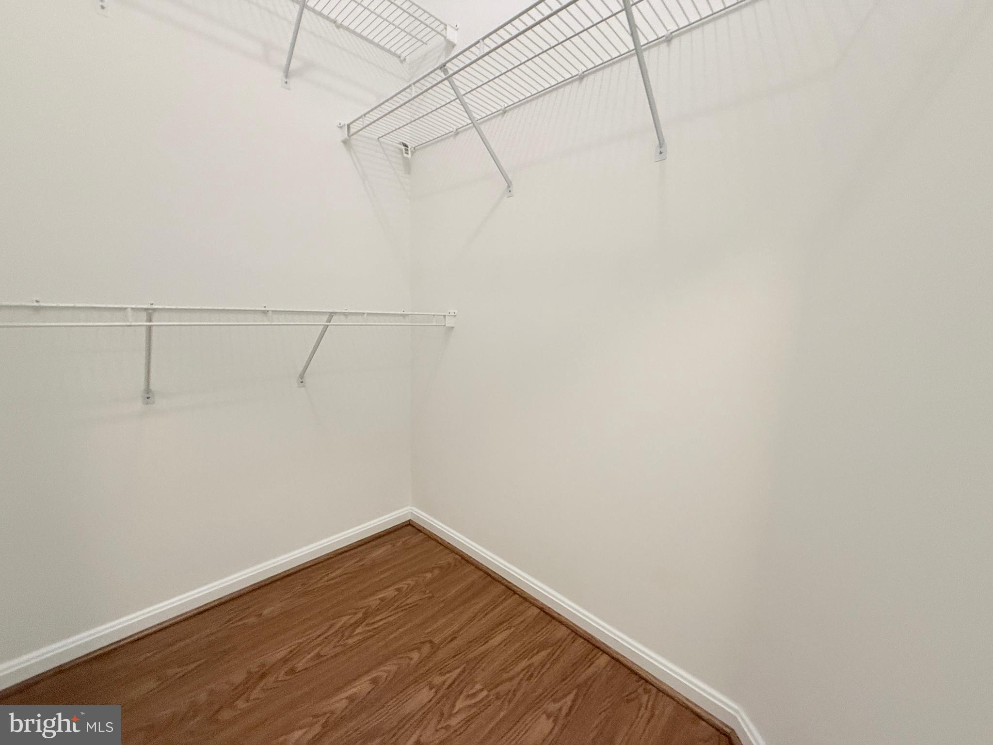 RANDOM HILLS - Residential Lease