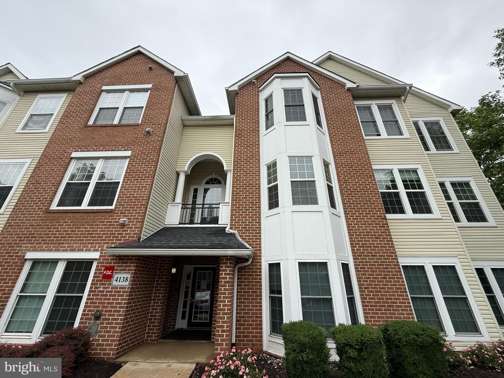 RANDOM HILLS - Residential Lease