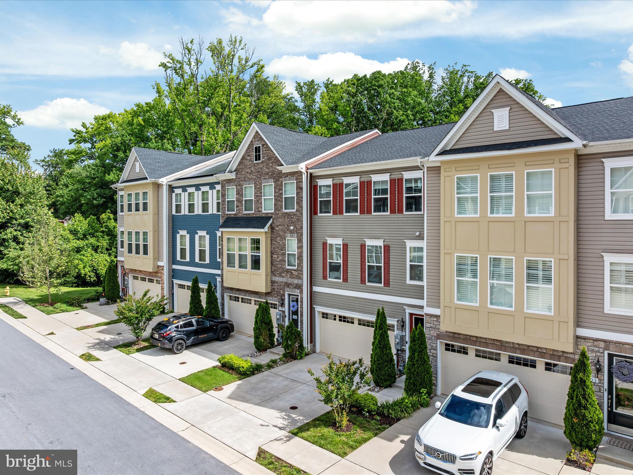1205 HICKORY HILL CIRCLE