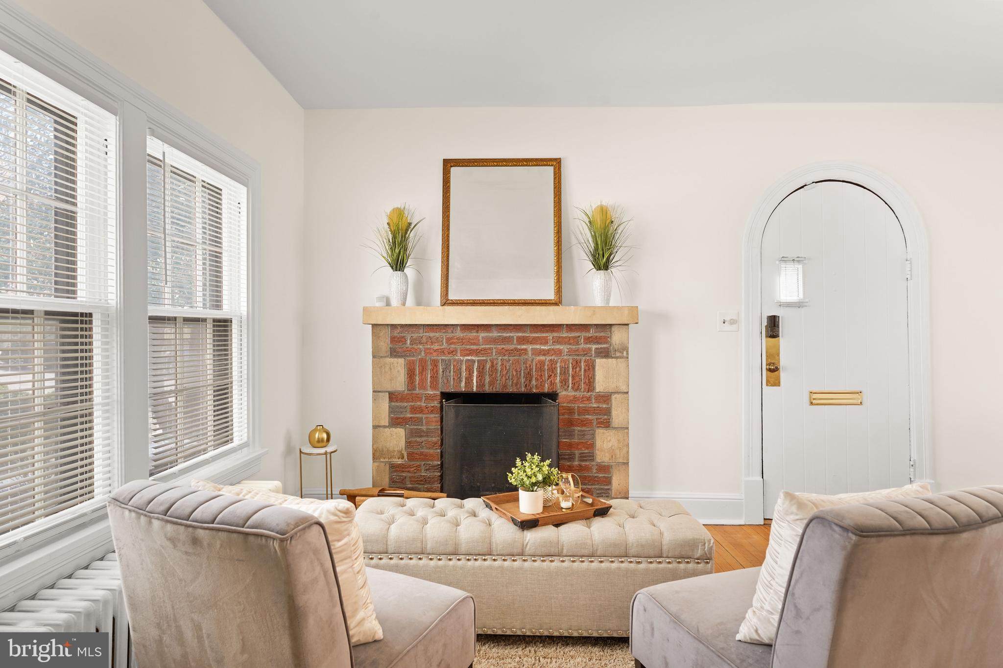 1226 QUINCY STREET NE